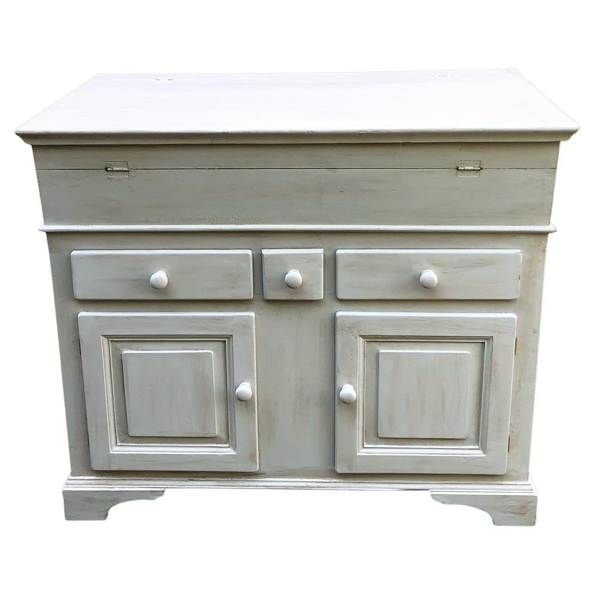 20th century Italian sideboard in alder wood, external color white patinated  For Sale