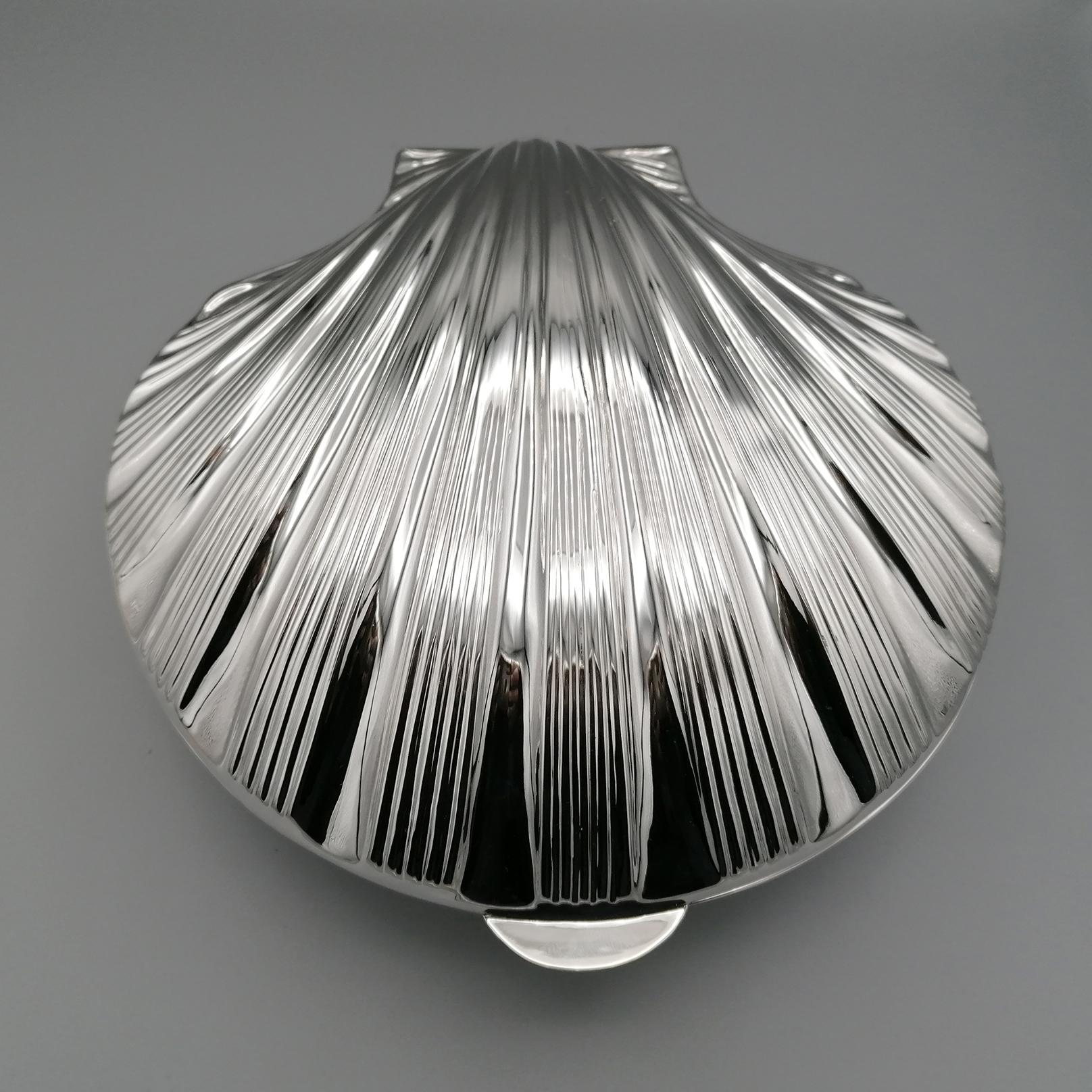 20th Century Italian Silver Boxes Shell-Shaped on feet with gilted interior For Sale 3