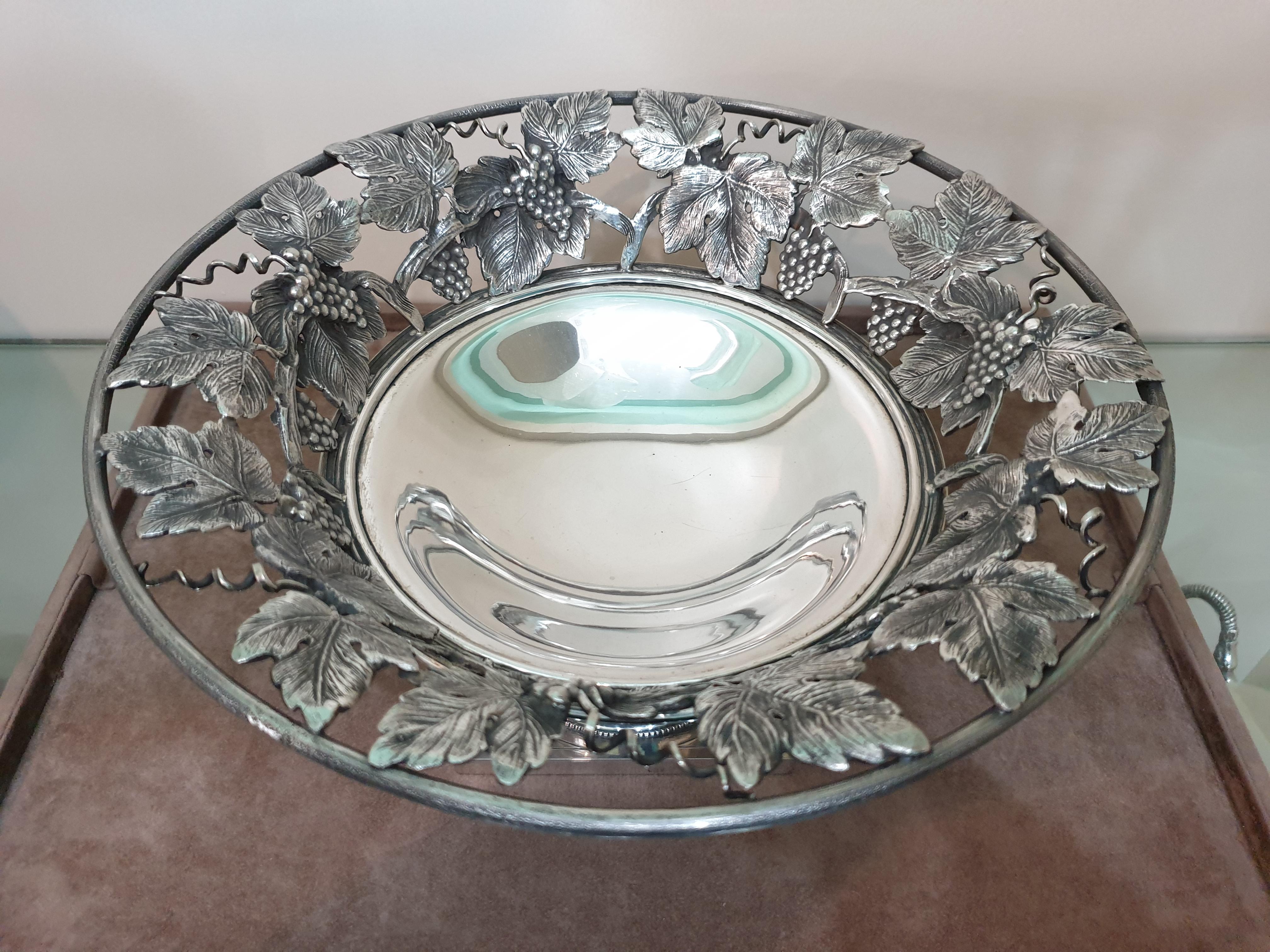20th Century Italian Silver Fruit Stand, Milan, 1930s In Good Condition For Sale In Florence, IT