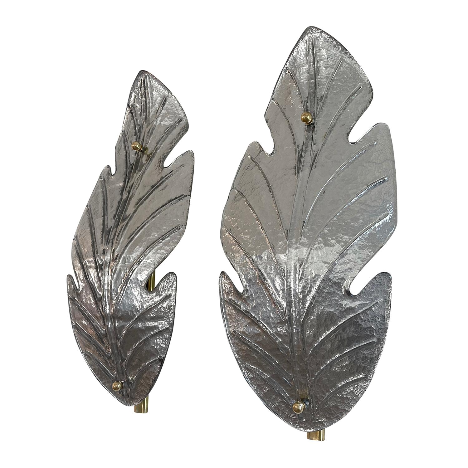Mid-Century Modern 20th Century Italian Silver Pair of Murano Glass Sommerso Leaf Wall Sconces For Sale