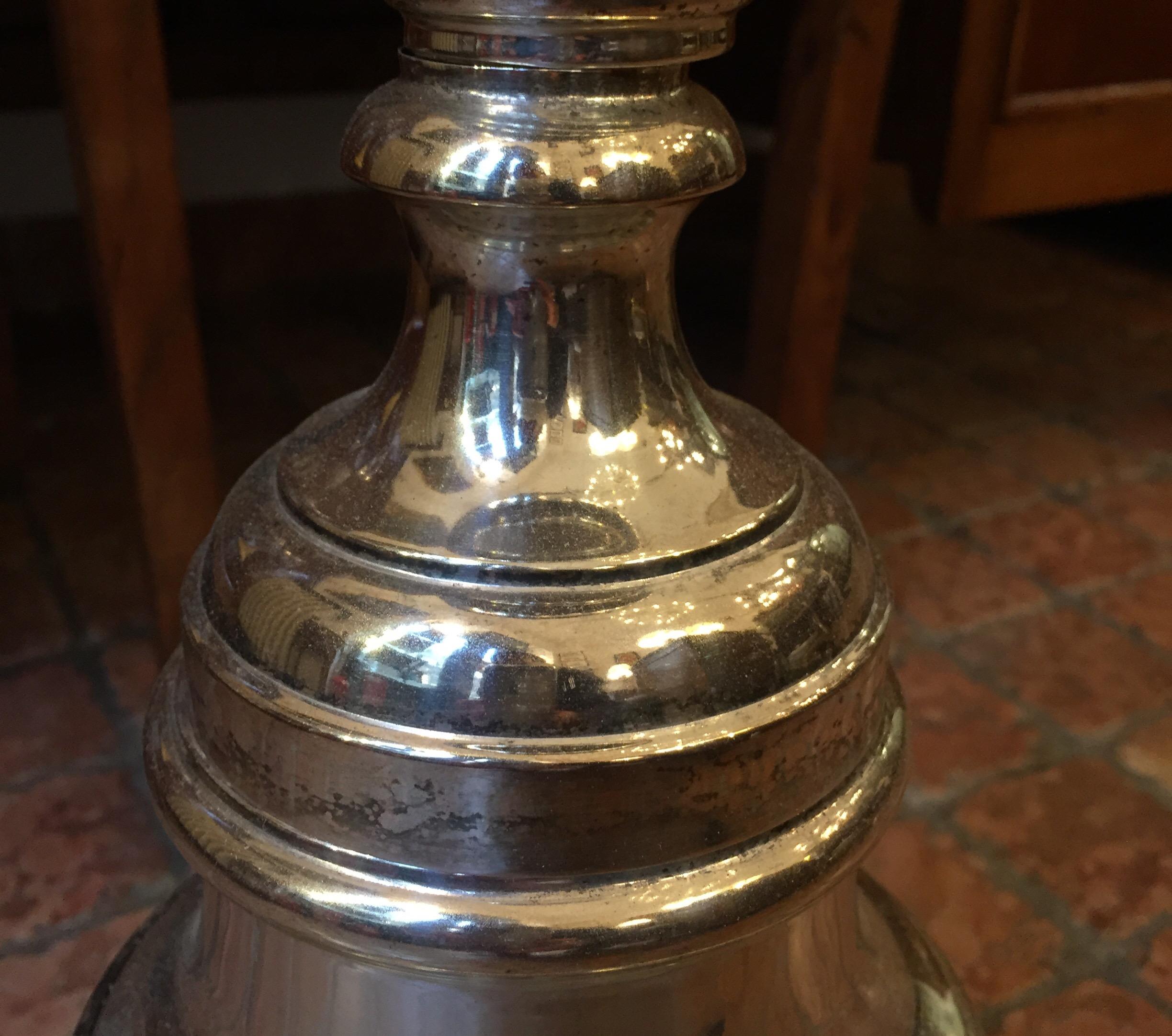 Torchère circulaire italienne du 20ème siècle en métal argenté en tant que lampe de sol en vente 4