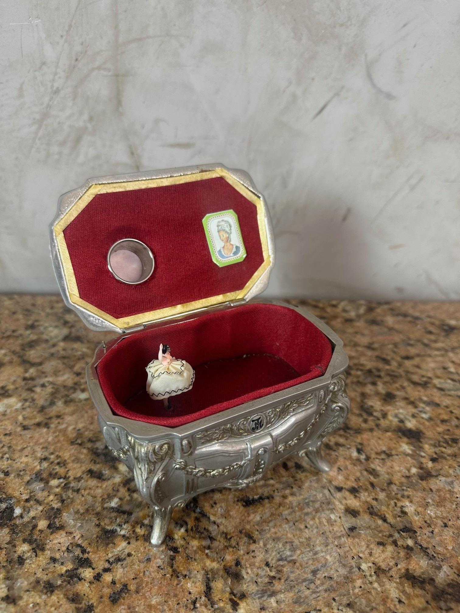 20th century Italian Silver plate Musicale Boxe, 1960s For Sale 5