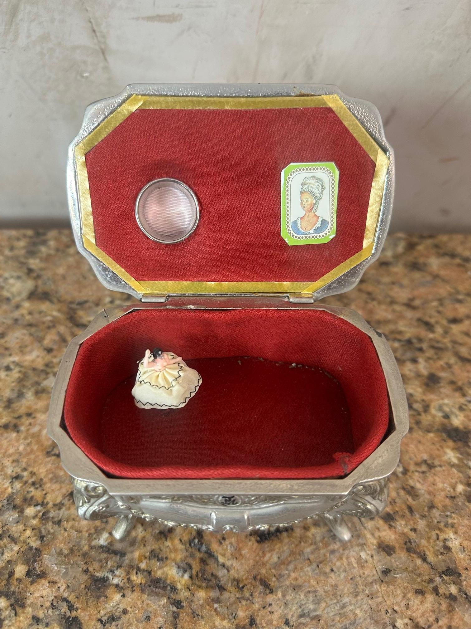 20th century Italian Silver plate Musicale Boxe, 1960s For Sale 6