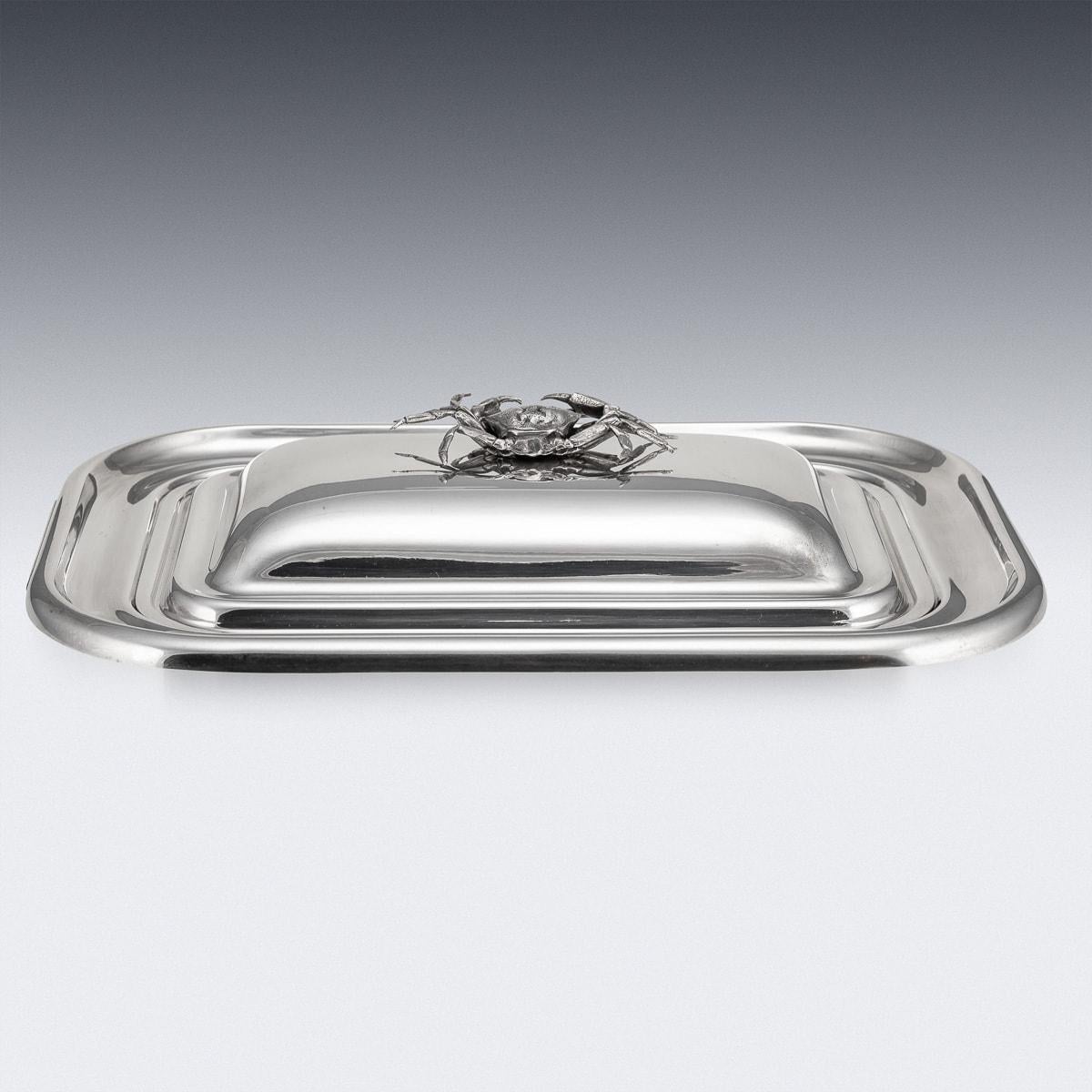 Unusual mid-20th Century Italian rectangular silver plated serving dish with a crab shaped handled cloche.

CONDITION
In Great Condition - No Damage.

SIZE
Height: 8cm
Width: 45 x 33cm
