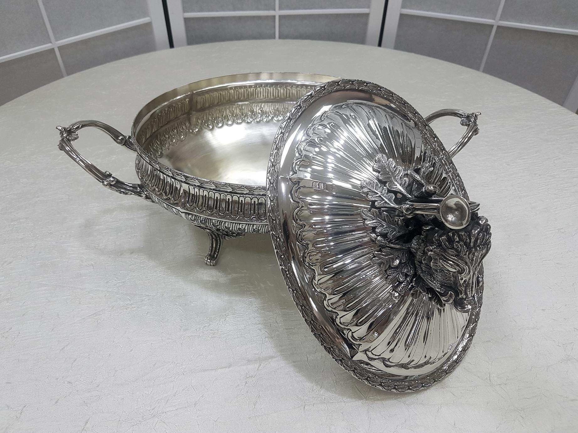 Italienische Suppenterrine aus Silber im Empire-Stil des 20. Jahrhunderts von Vittorio Manzoni, Mailand im Angebot 5