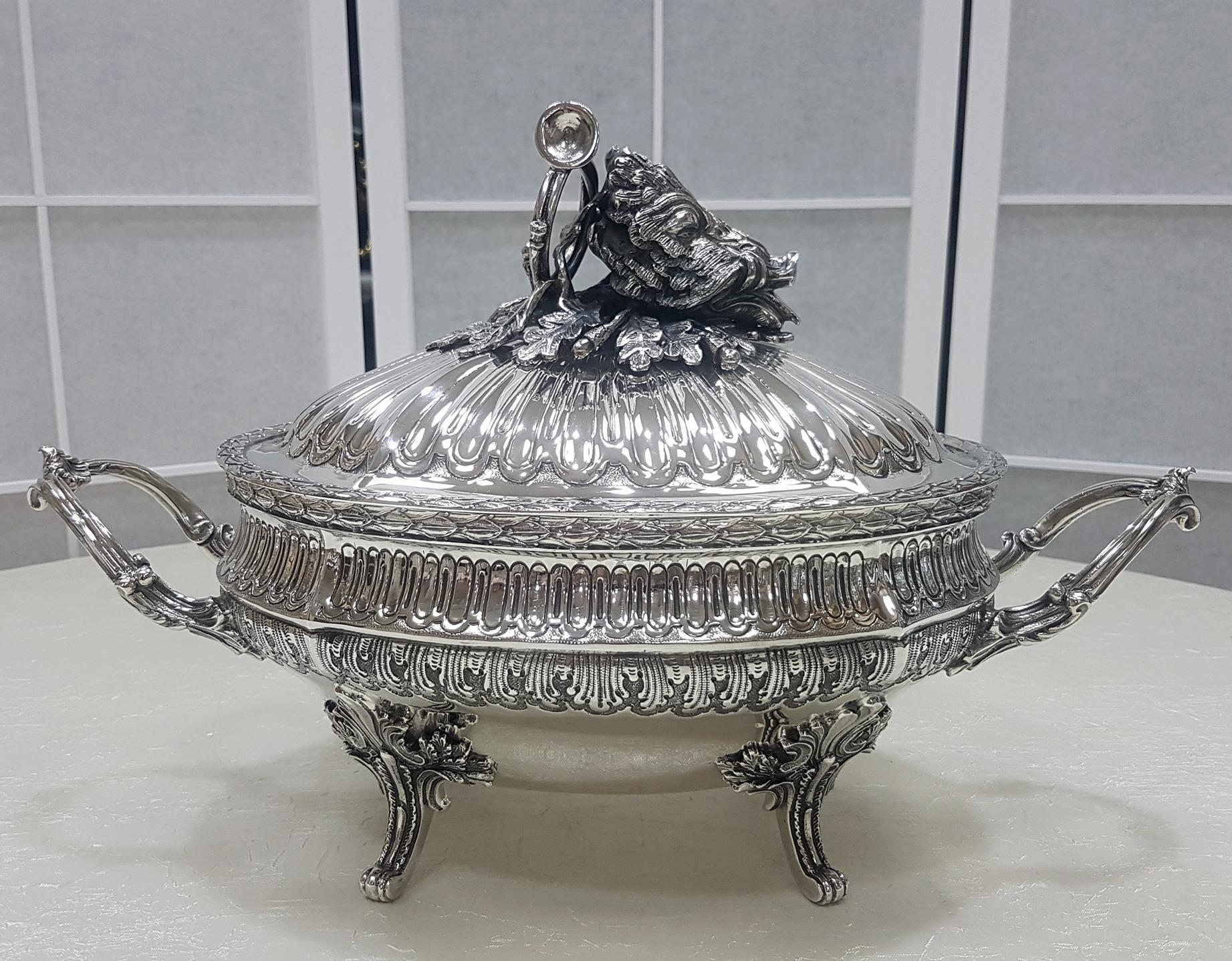 Italienische Suppenterrine aus Silber im Empire-Stil des 20. Jahrhunderts von Vittorio Manzoni, Mailand im Angebot 12