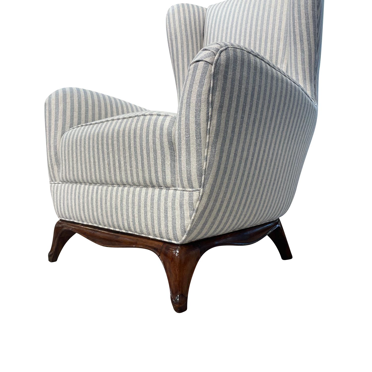 20th Century Italian Single Tall Vintage Beechwood Reading Lounge Chair For Sale 1