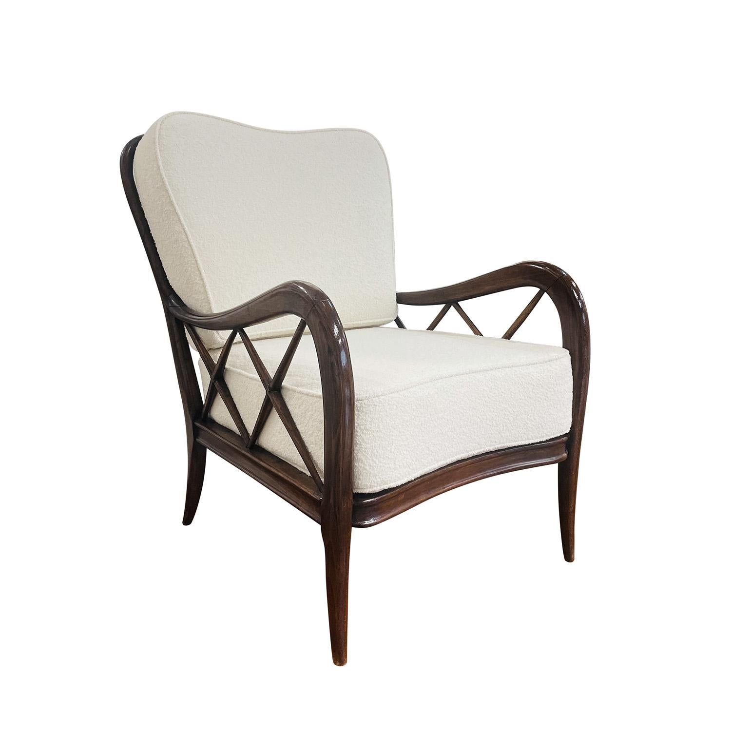 Mid-Century moderno Sedia da salotto singola in noce d'epoca italiana del XX secolo di Paolo Buffa in vendita