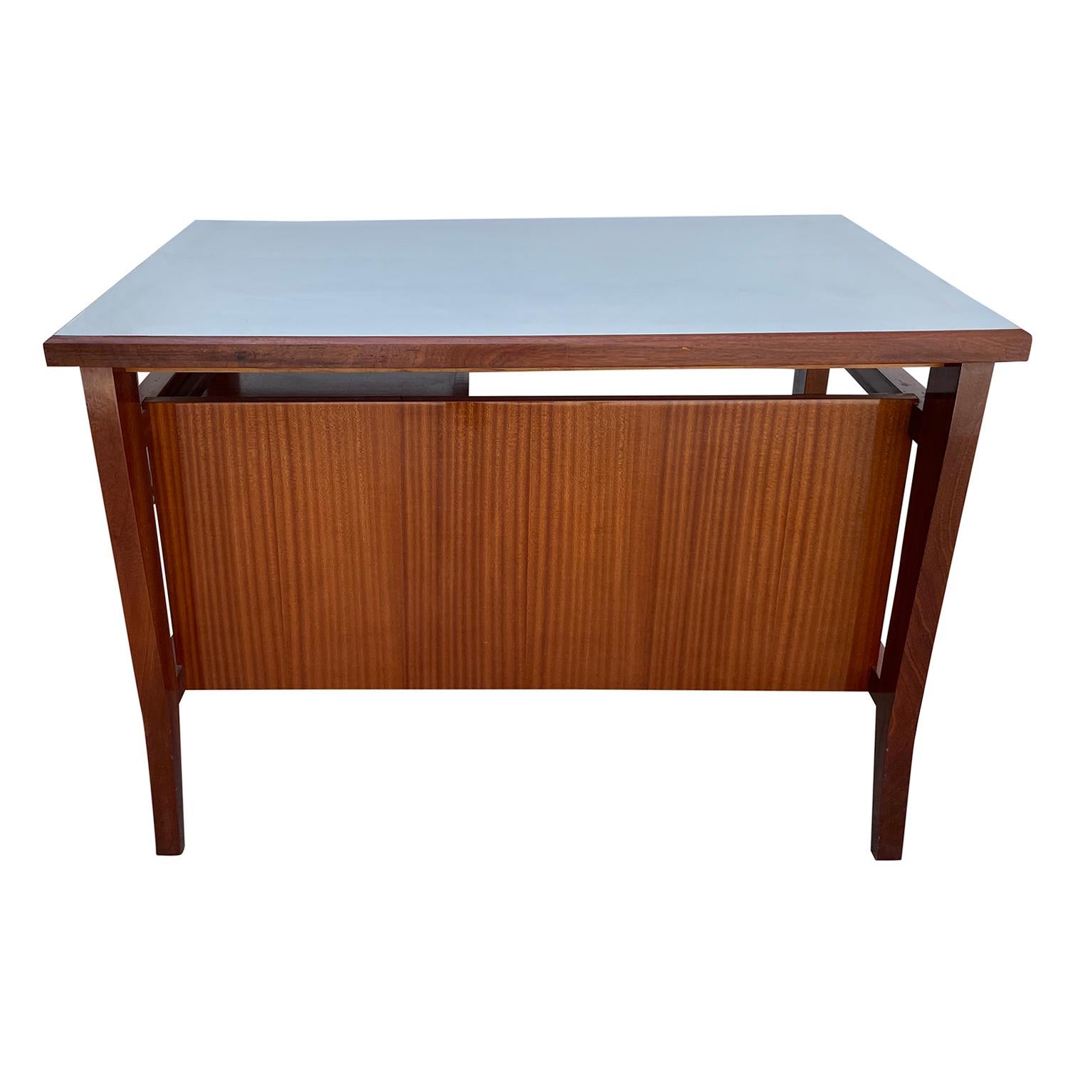 20th Century Italian Small Mahogany Schirolli Mantova Writing Table by Gio Ponti For Sale 4