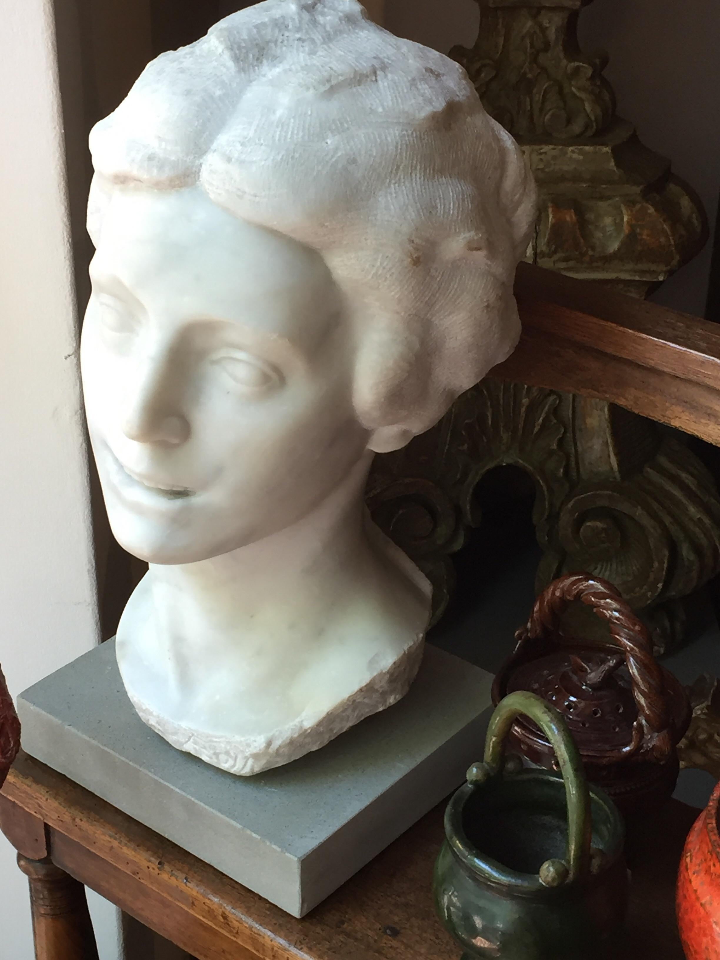 20th Century Italian Smiling Girl White Marble Bust Sculpture by Bossi Aurelio For Sale 6