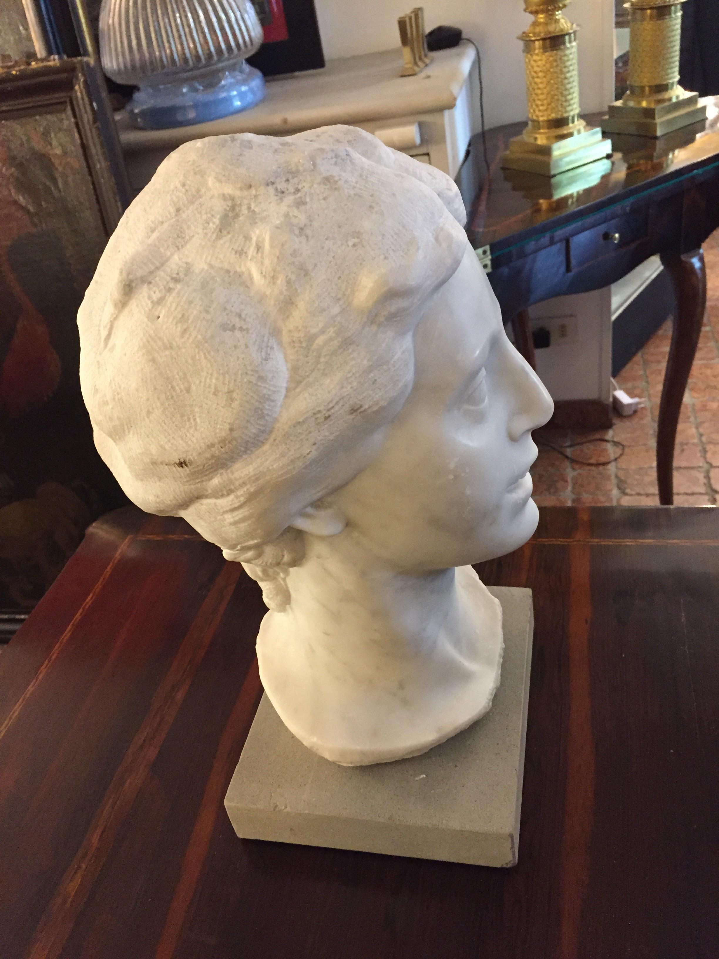 20th Century Italian Smiling Girl White Marble Bust Sculpture by Bossi Aurelio For Sale 9