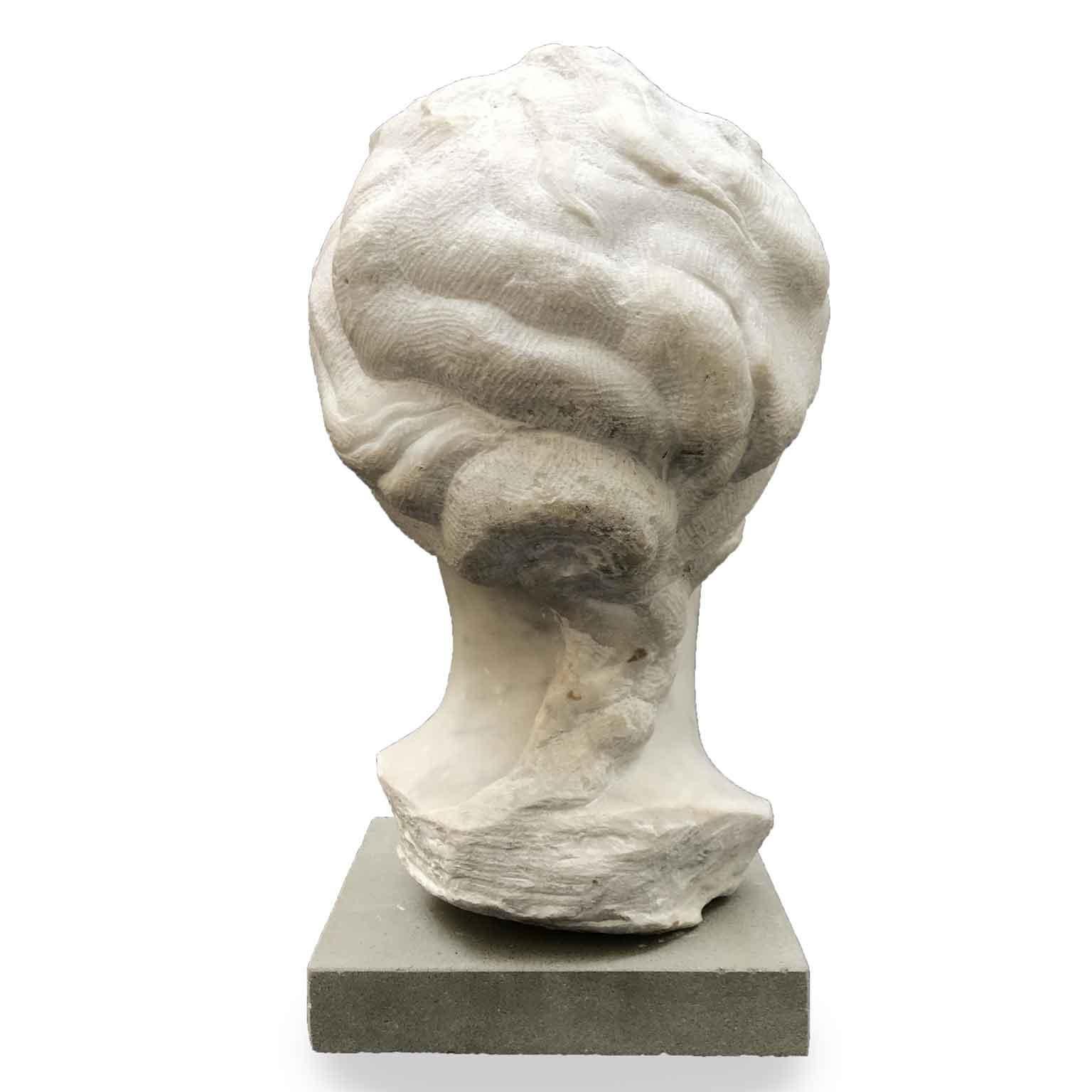 20th Century Italian Smiling Girl White Marble Bust Sculpture by Bossi Aurelio For Sale 2