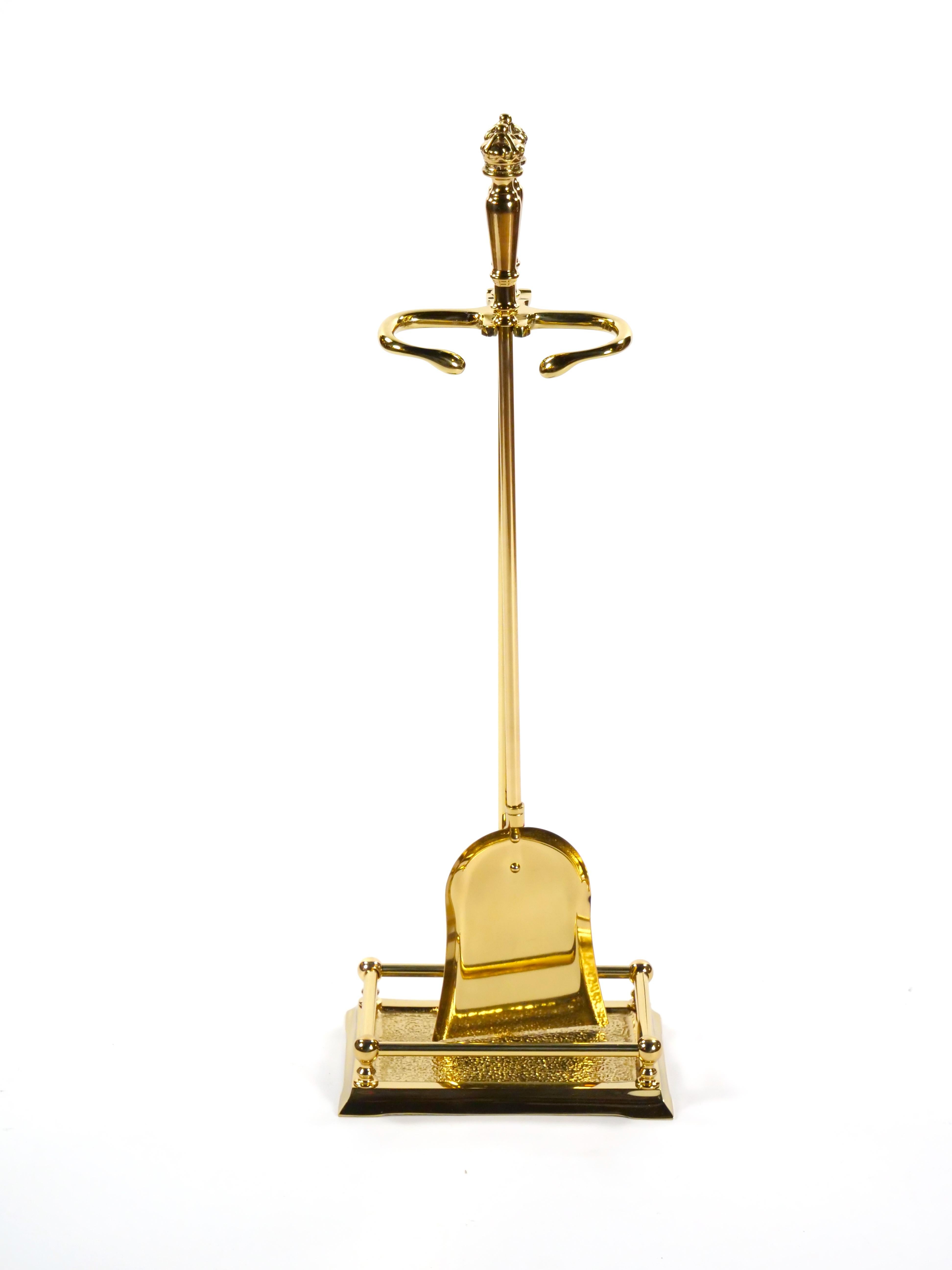 Juego de 4 herramientas para chimenea de latón macizo italiano del siglo XX en venta 3