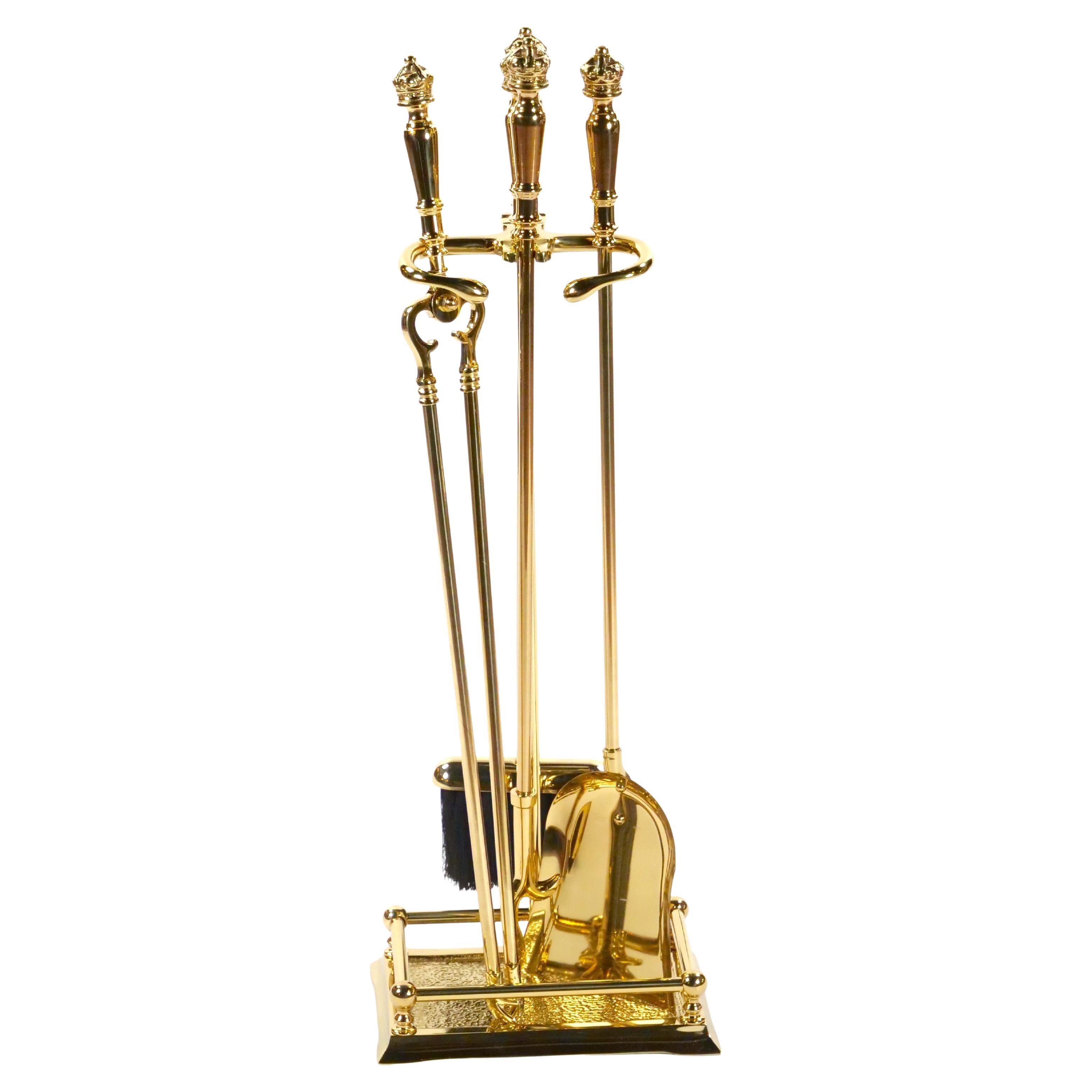 Juego de 4 herramientas para chimenea de latón macizo italiano del siglo XX