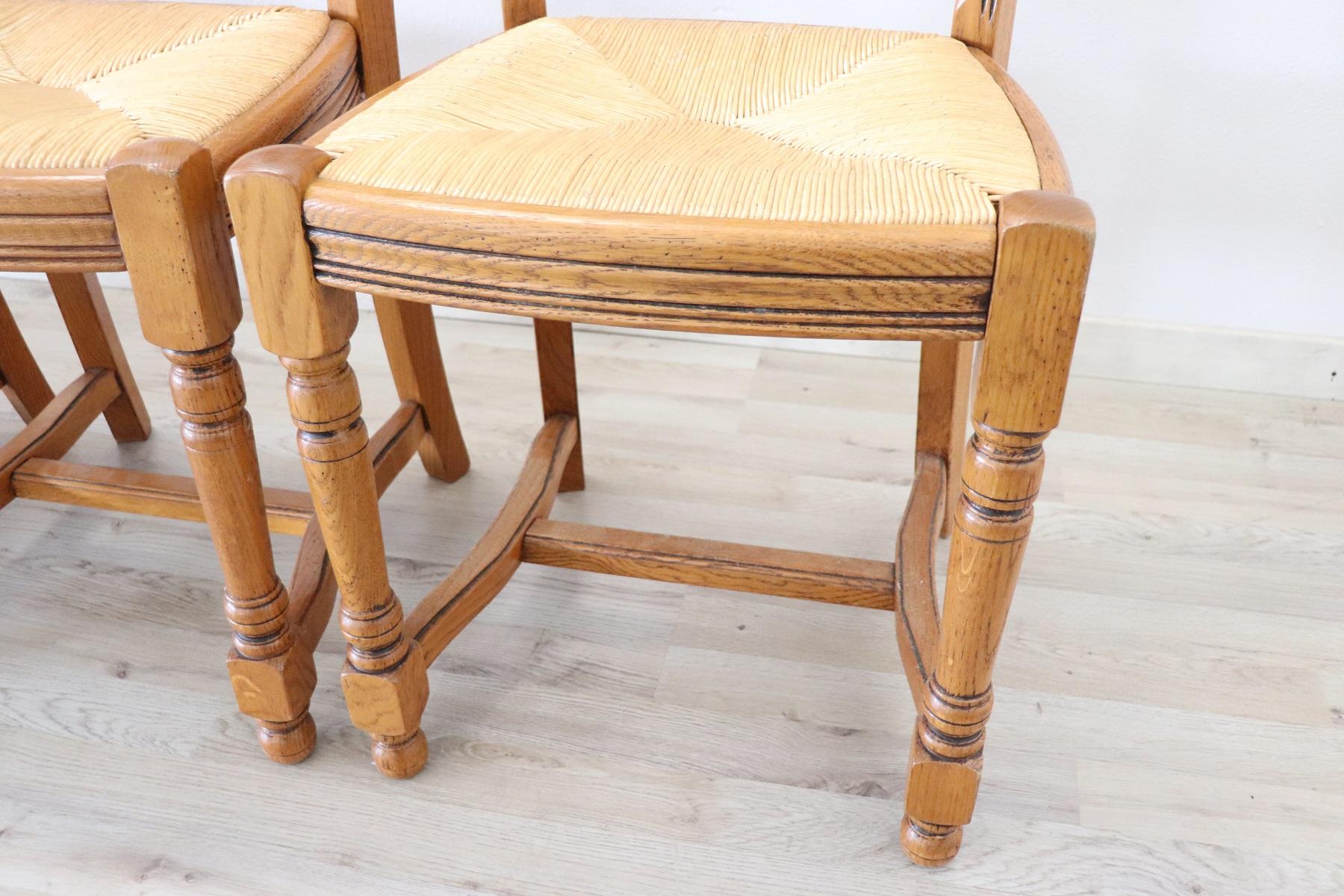 20th Century Italian Solid Oak Wood Set of Six Chairs with Straw Seat 4