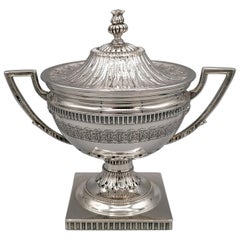 Italienische Sugar Bowl aus massivem Silber im Empire-Stil des 20. Jahrhunderts auf Füßen