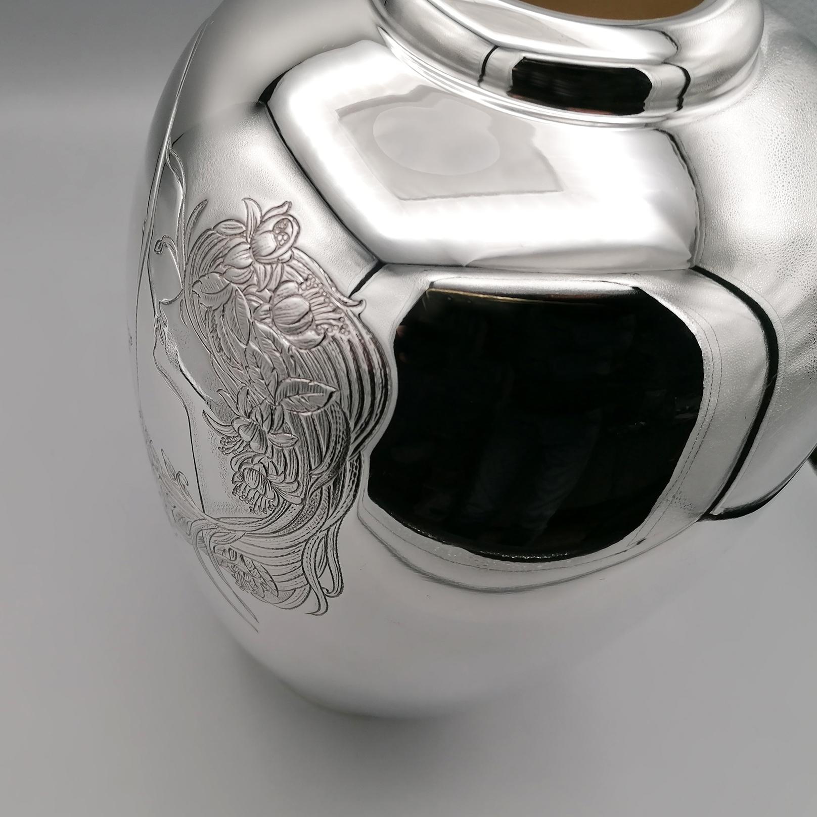 20th Century Italian Solid Silver Engraved Vase For Sale 3