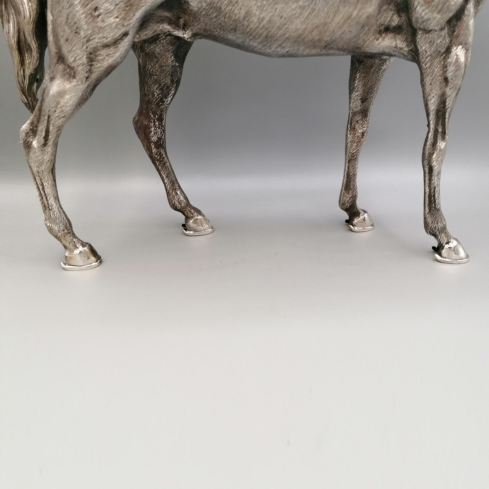 20th Century Italian Solid Silver Horse, engraved by hand In Excellent Condition For Sale In VALENZA, IT