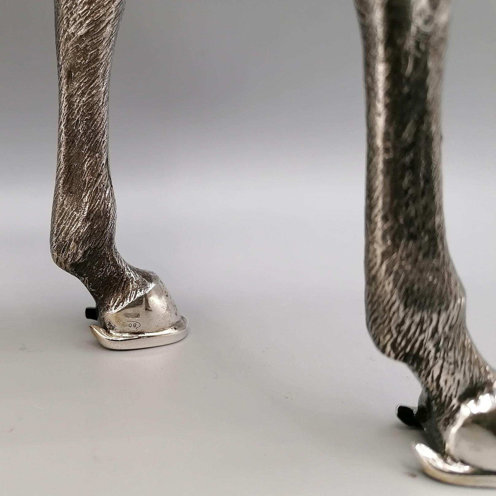 Cheval italien du 20ème siècle en argent massif, gravé à la main en vente 2