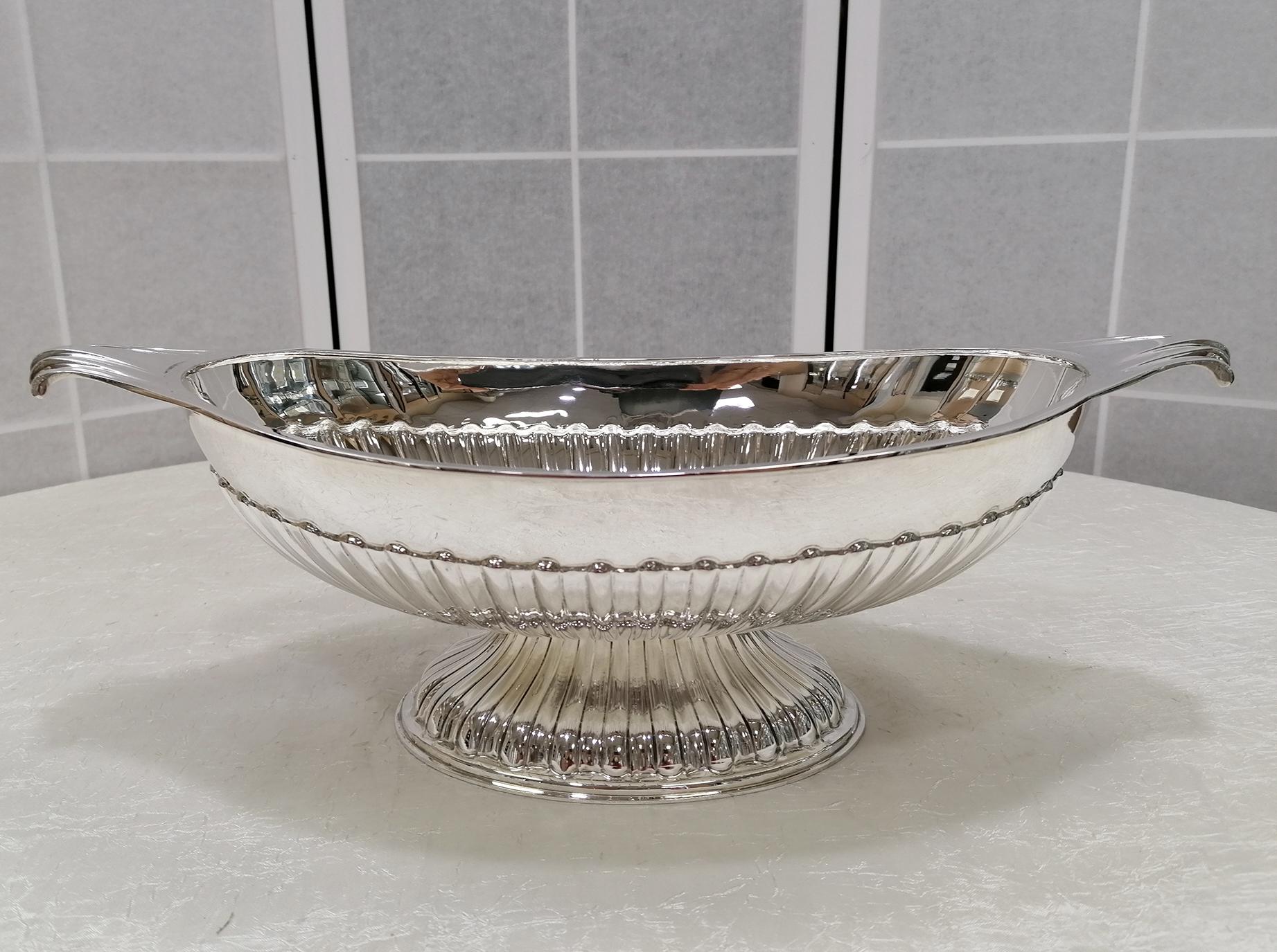 20th Century Italian Solid Silver Jatte with Handles and Base 8