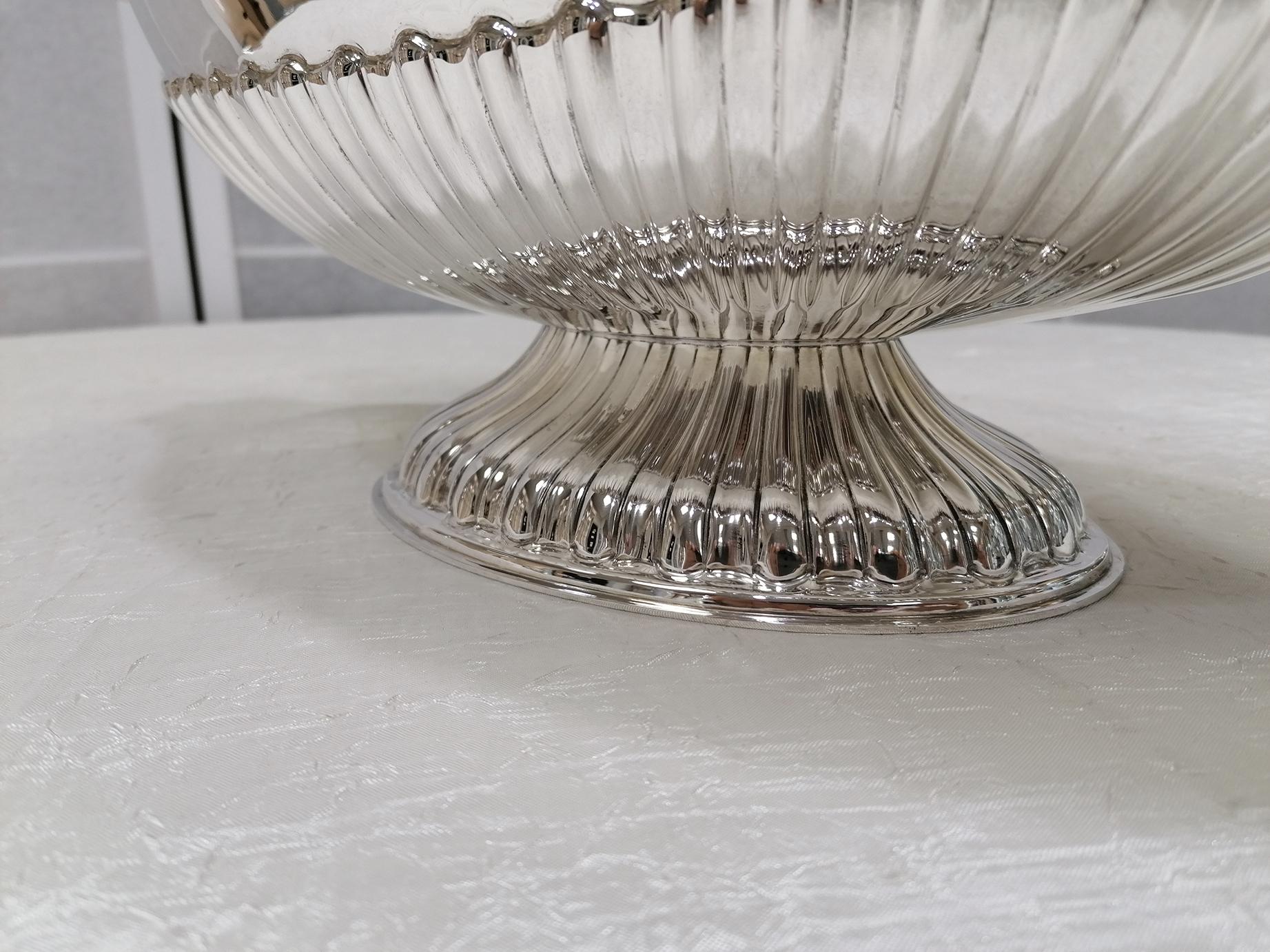 20th Century Italian Solid Silver Jatte with Handles and Base In Excellent Condition In VALENZA, IT