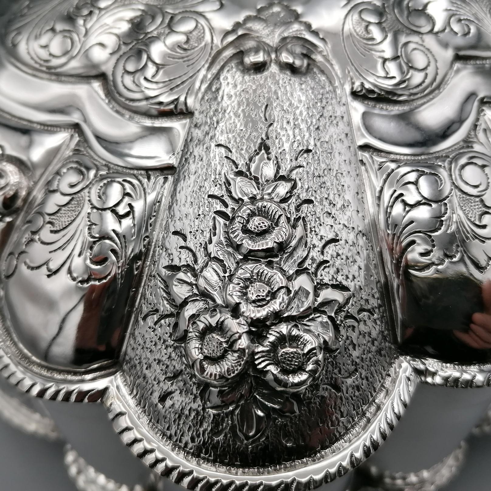 Italienische Schmuckkästchen aus massivem Silber des 20. Jahrhunderts im Barockstil im Angebot 6
