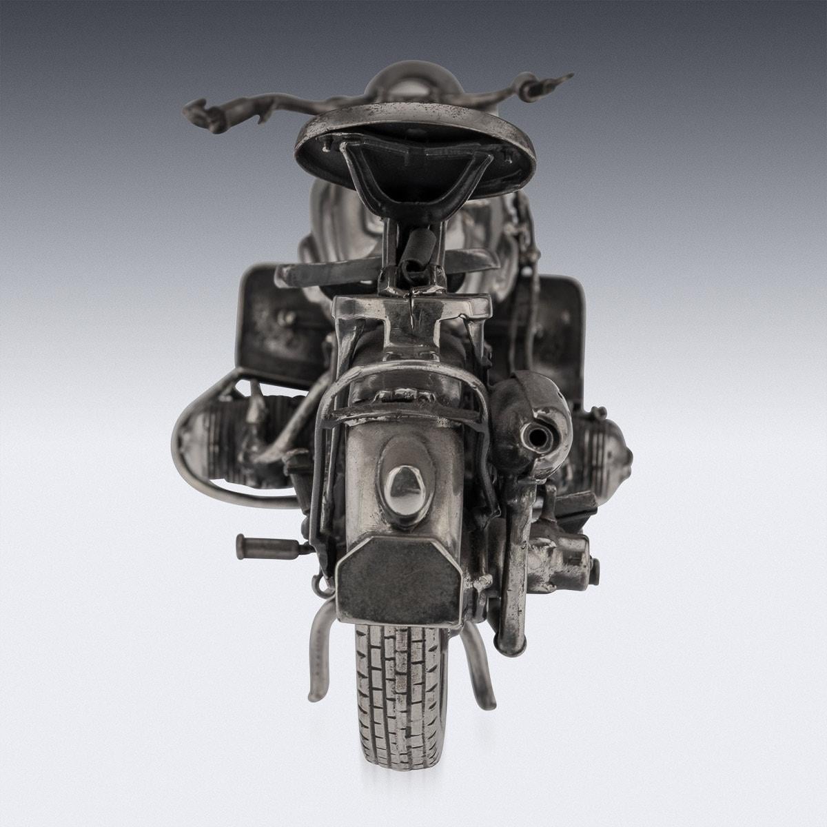 20th Century Italian Solid Silver Model of a BMW R75 Motorcycle, Medusa Oro For Sale 1