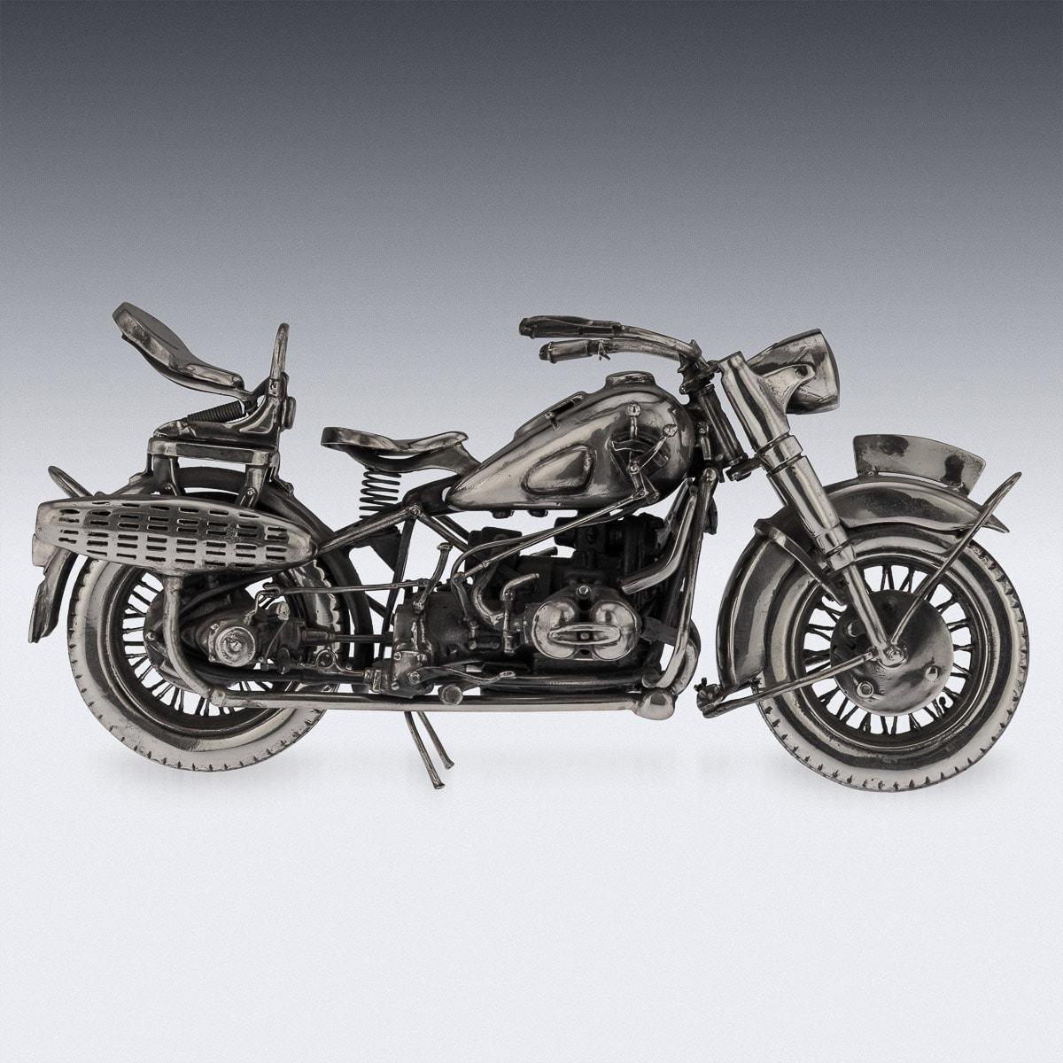 20th Century Italian Solid Silver Model of a BMW R75 Motorcycle, Medusa Oro For Sale 2