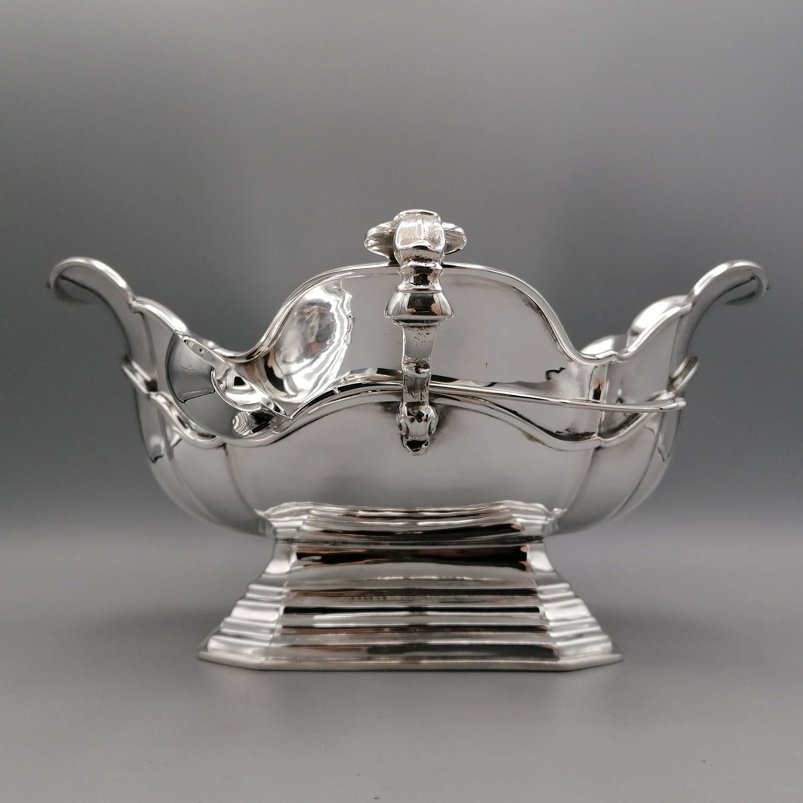 Hand-Crafted 20th Century Italian Solid Silver Souce Boat 