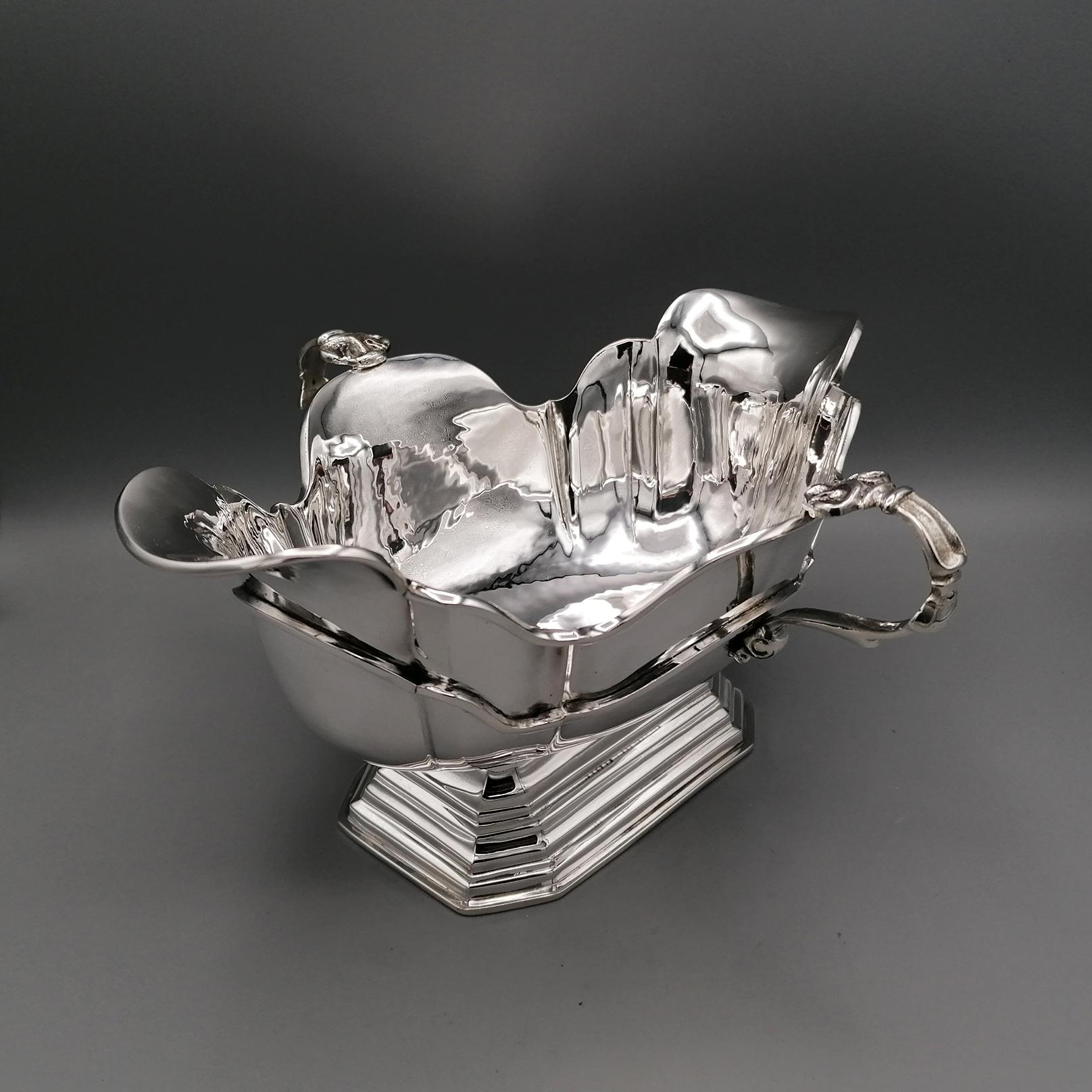 Late 20th Century 20th Century Italian Solid Silver Souce Boat 