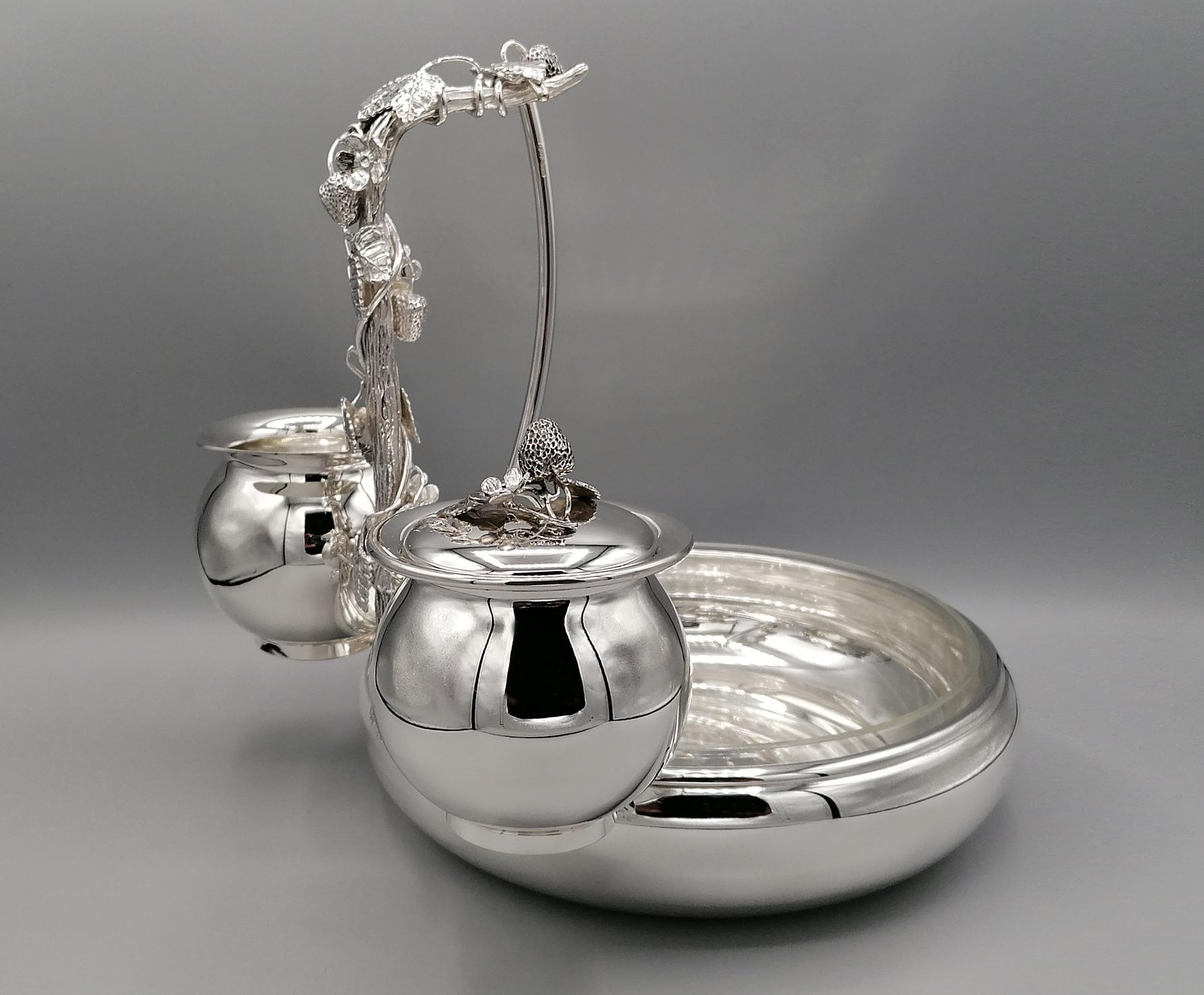Late 20th Century 20th Century Italian Solid Silver Strawberry Bowl with Sugar Bowl and Lemon Jug For Sale