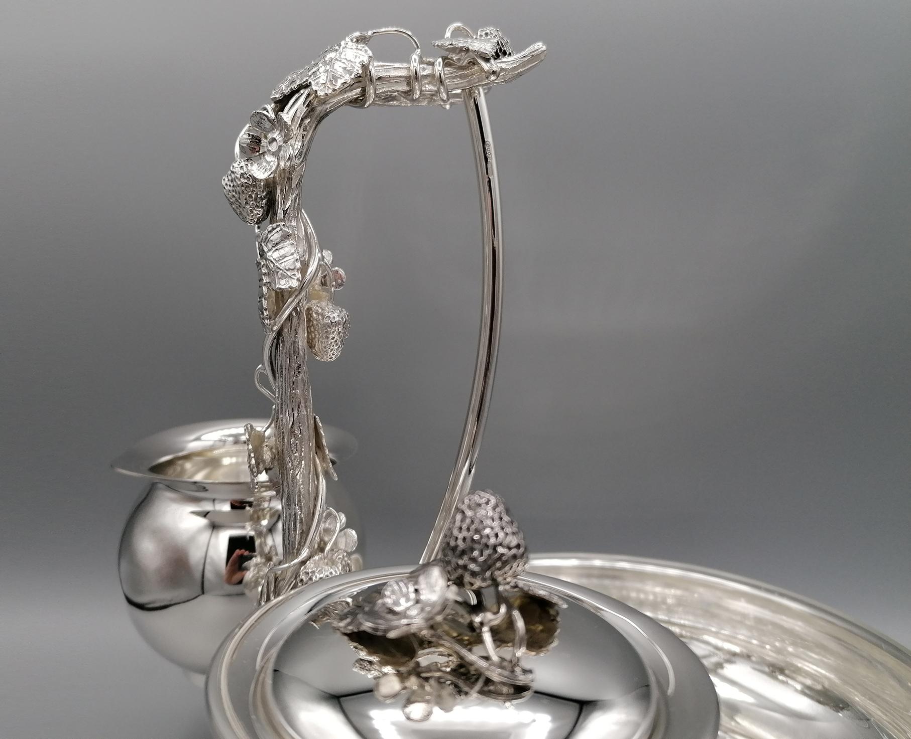 20th Century Italian Solid Silver Strawberry Bowl with Sugar Bowl and Lemon Jug For Sale 1