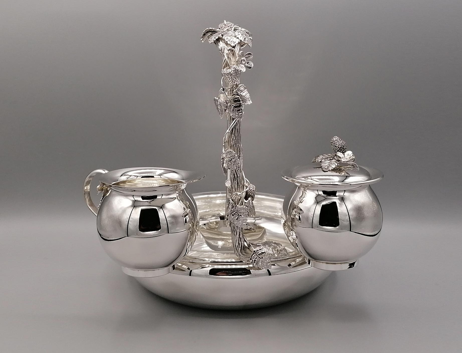 20th Century Italian Solid Silver Strawberry Bowl with Sugar Bowl and Lemon Jug For Sale 2