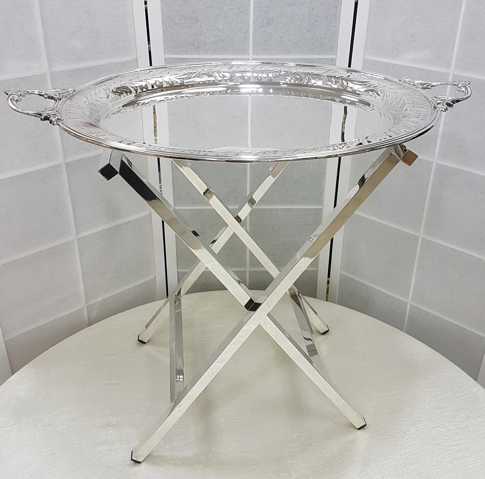 Bandeja de plata maciza italiana del siglo XX sobre soporte de plata en venta 6
