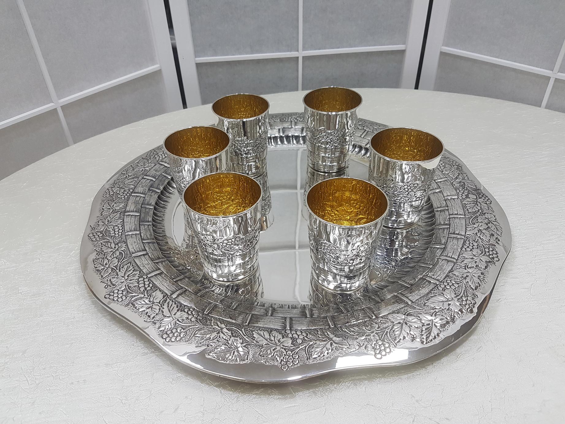 20th Century Italian Solid Silver Wine Set with Tray, Bottle and Six Beakers For Sale 7