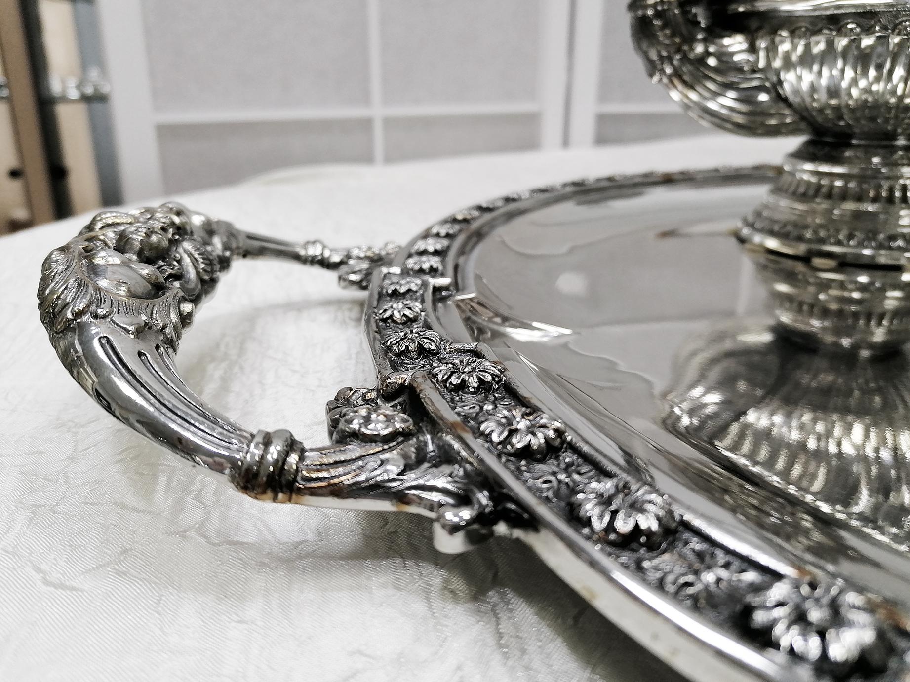 Juego de té, cafetera y bandeja de plata de ley maciza italiana del siglo XX en venta 1