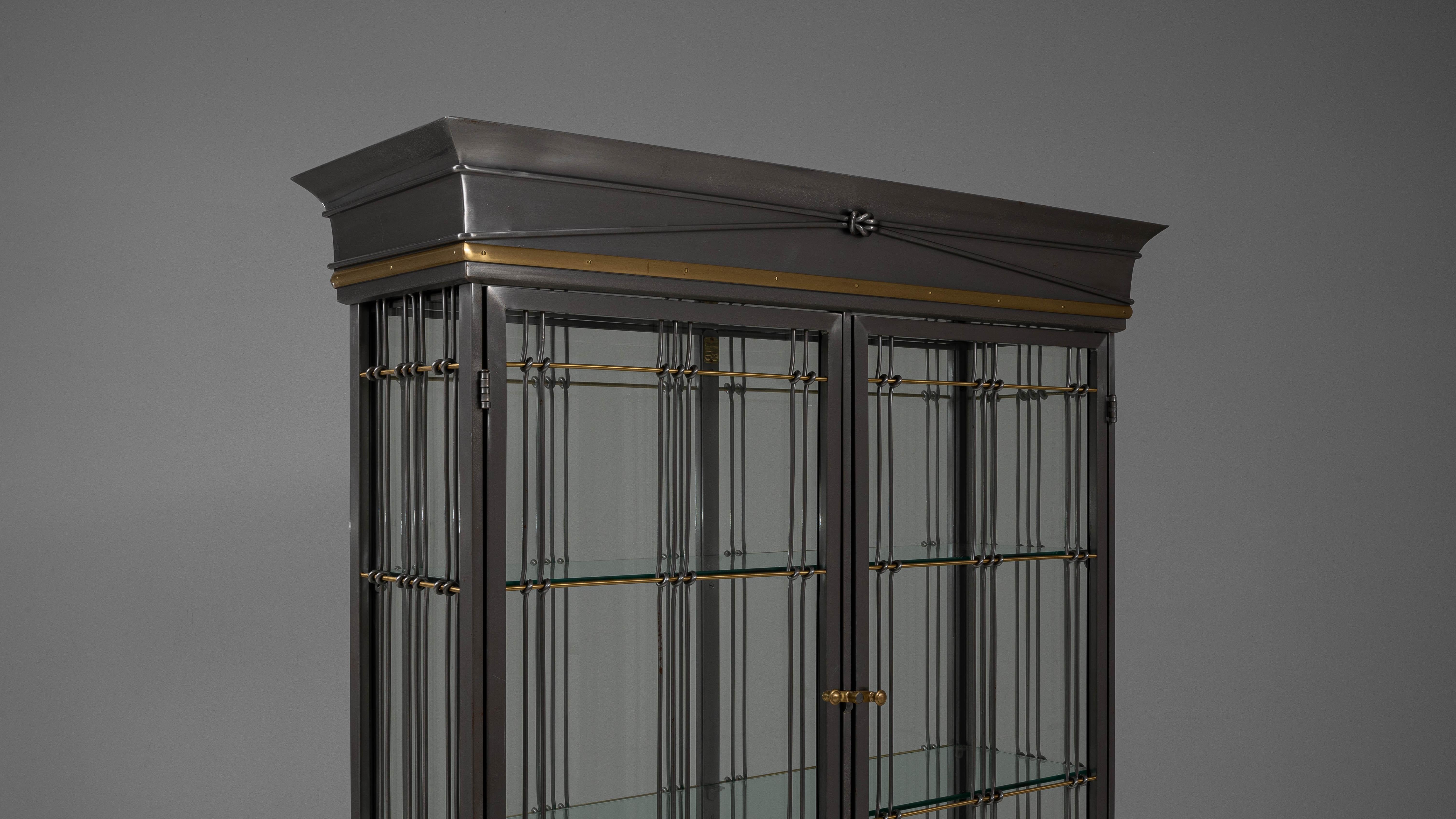 Italienische Vitrine aus Stahl und Messing des 20. Jahrhunderts von Edoardo Orlandi 5