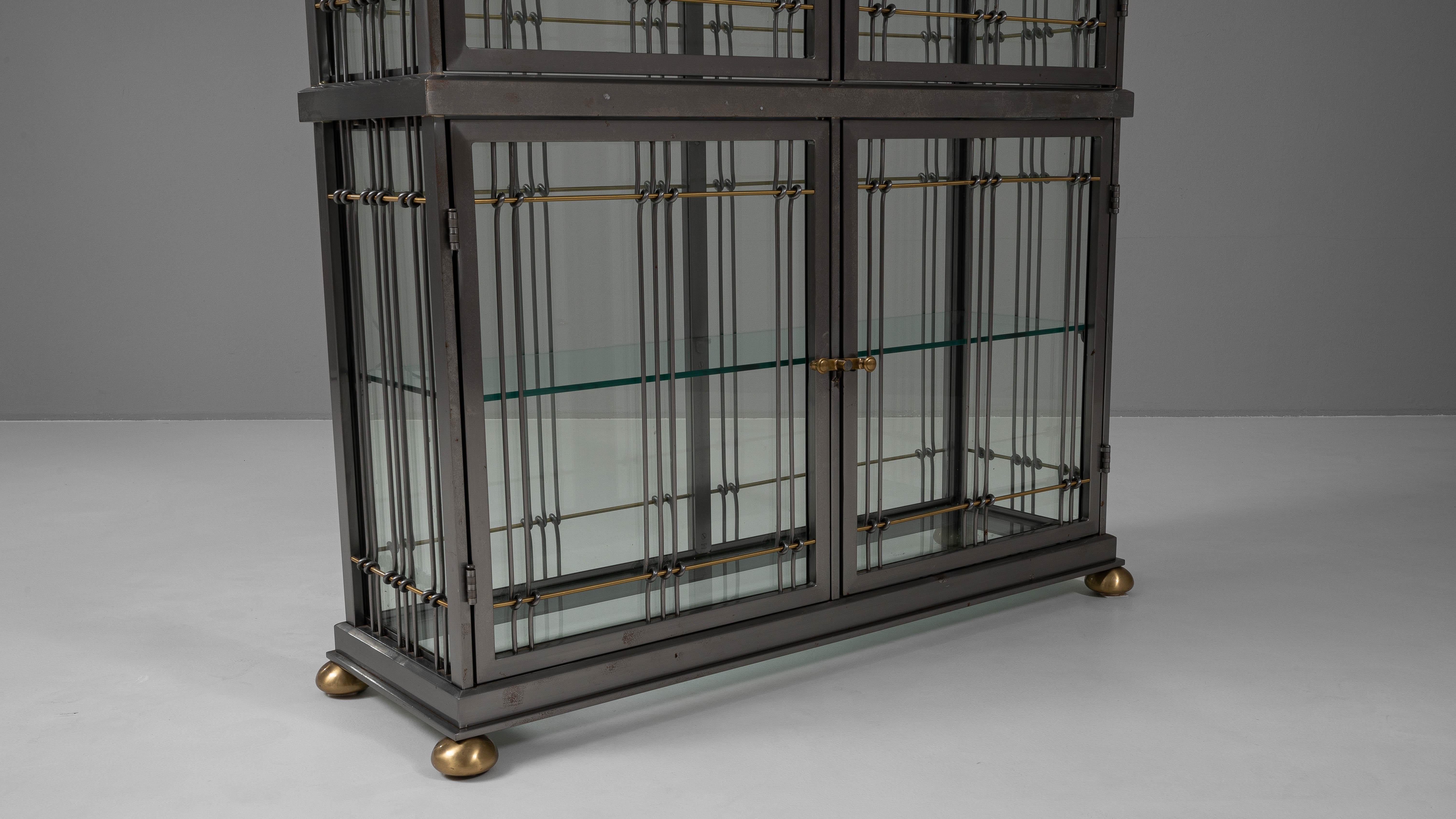 Italienische Vitrine aus Stahl und Messing des 20. Jahrhunderts von Edoardo Orlandi 6