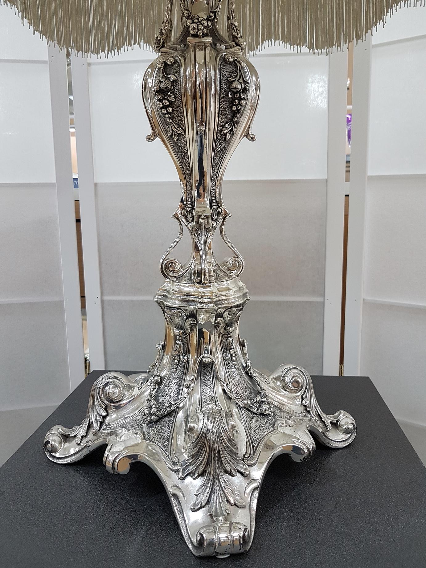 20. Jahrhundert Italienische Sterling Silber Barocco Stil Tischlampe im Angebot 1