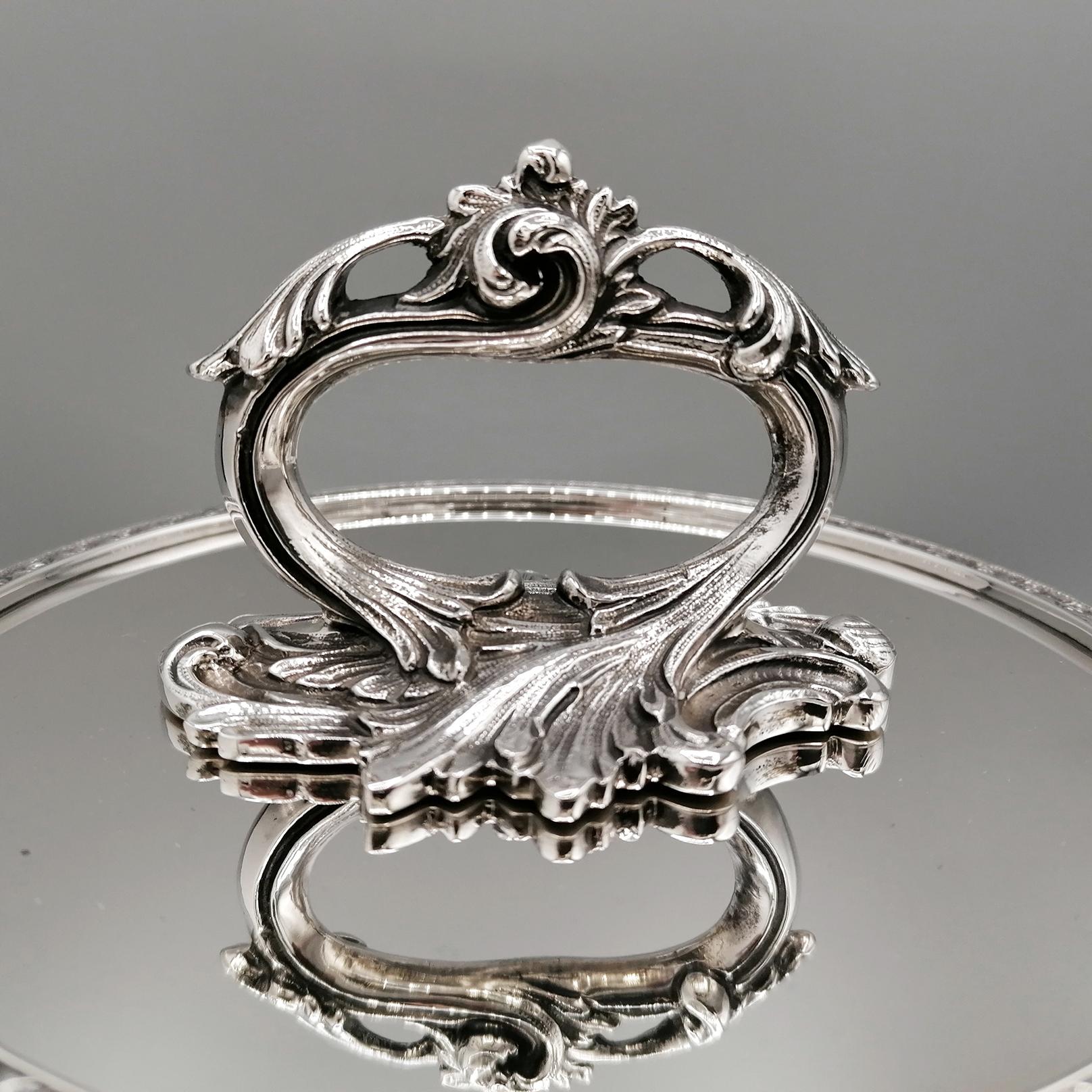 Plato de entrante estilo renacentista de plata de ley italiana del siglo XX Renacimiento en venta