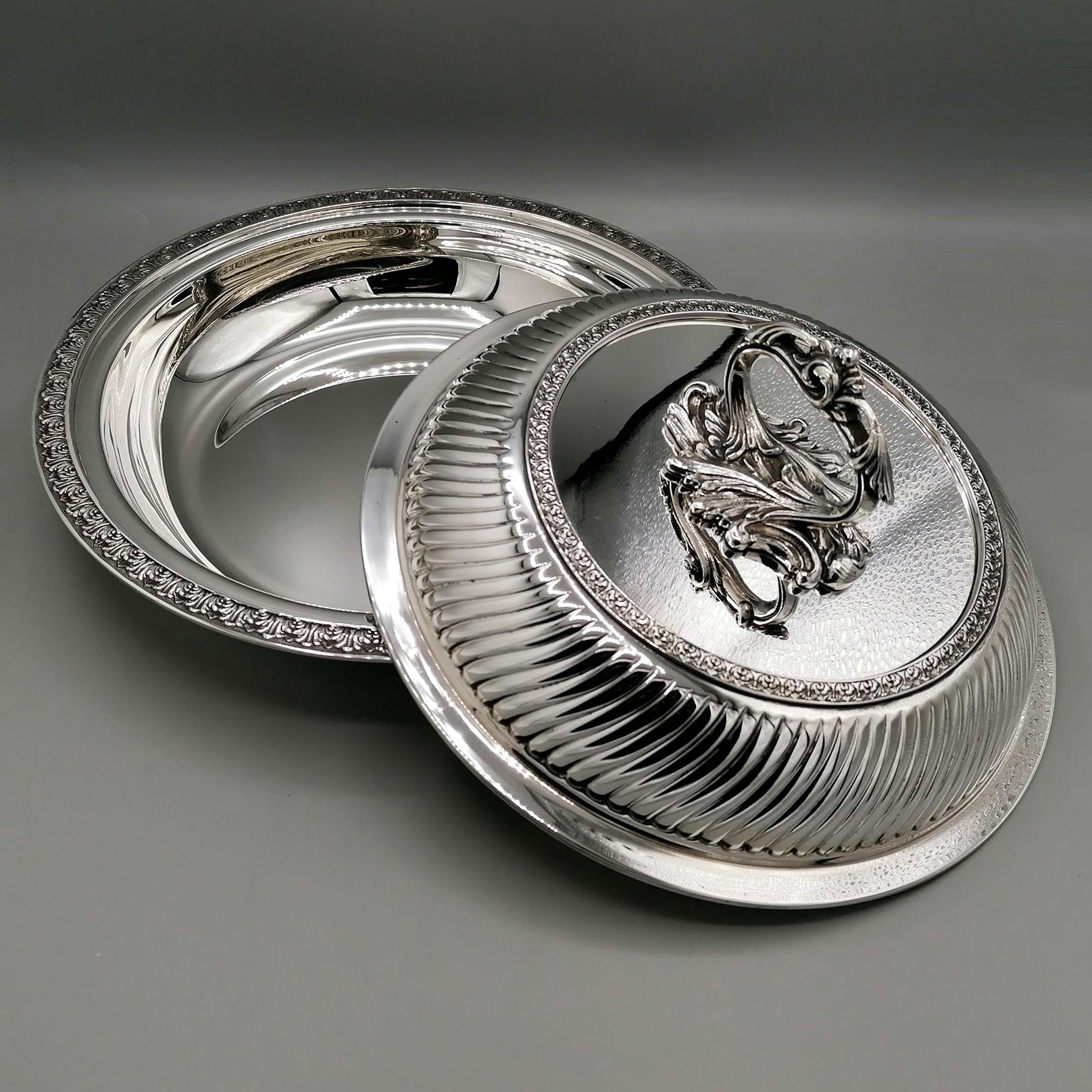 Plato de entrante estilo renacentista de plata de ley italiana del siglo XX finales del siglo XX en venta