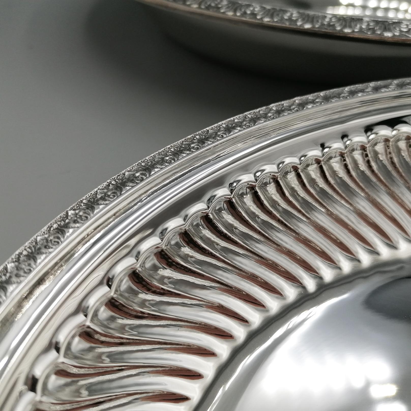 Plato de entrante ovalado italiano del siglo XX, de plata de ley, estilo renacentista en venta 7