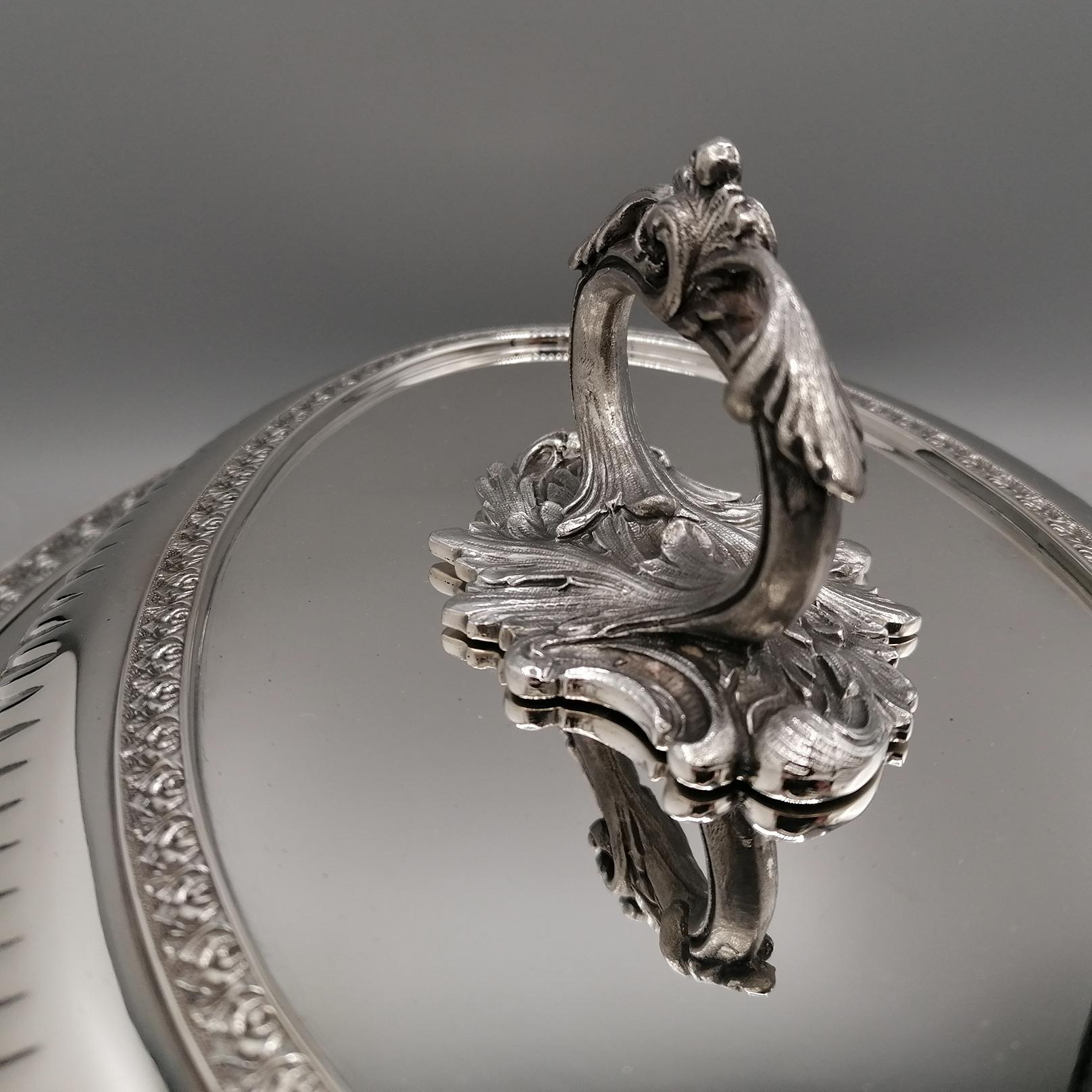 Plato de entrante ovalado italiano del siglo XX, de plata de ley, estilo renacentista finales del siglo XX en venta