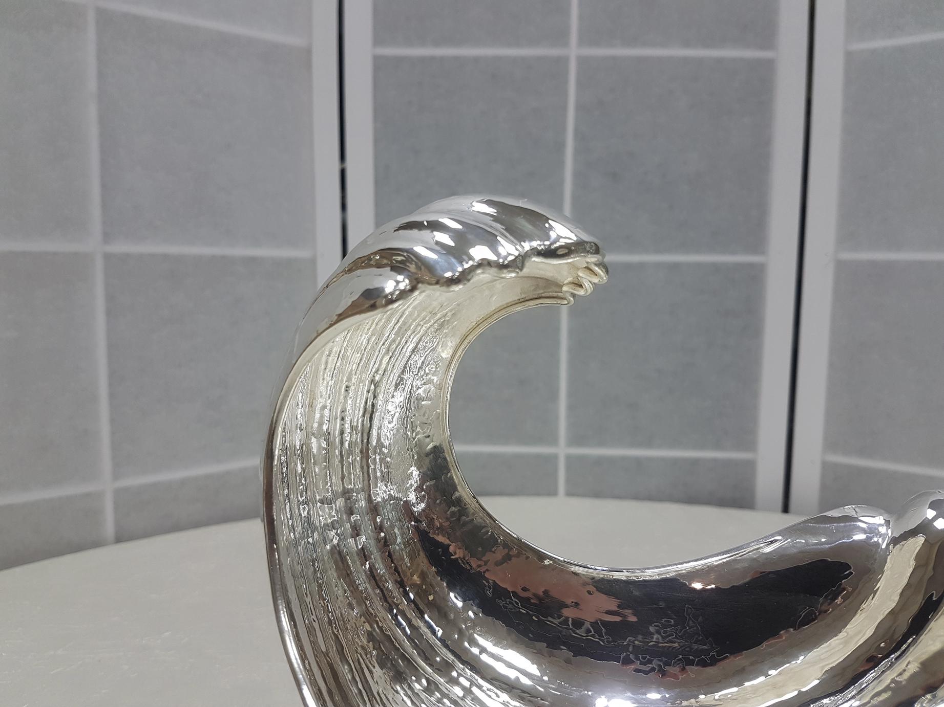 Pieza central de plata de ley italiana del siglo XX en forma de concha con base en venta 2