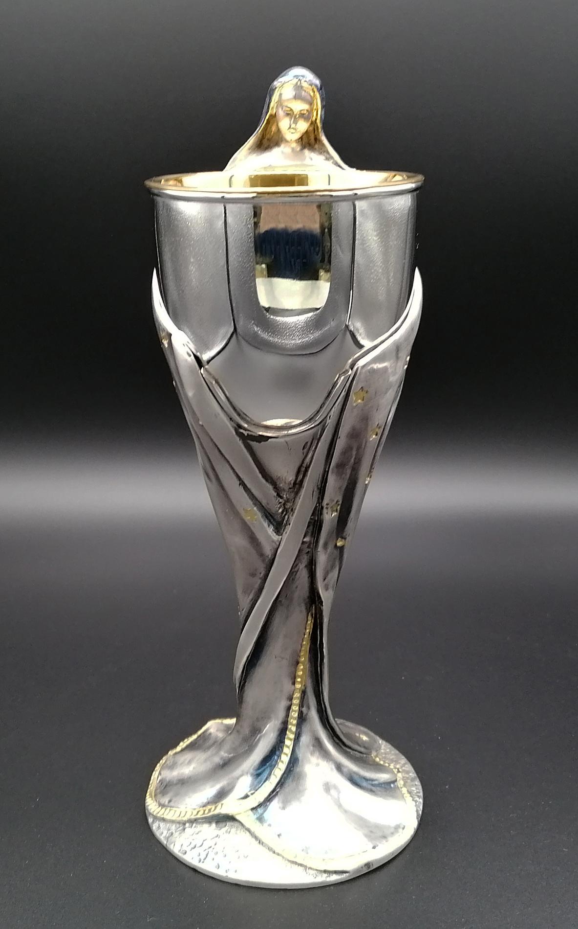 20th Century Italian Sterling Silver Chalice with Vergin Mary Wrapping the Cup For Sale 2