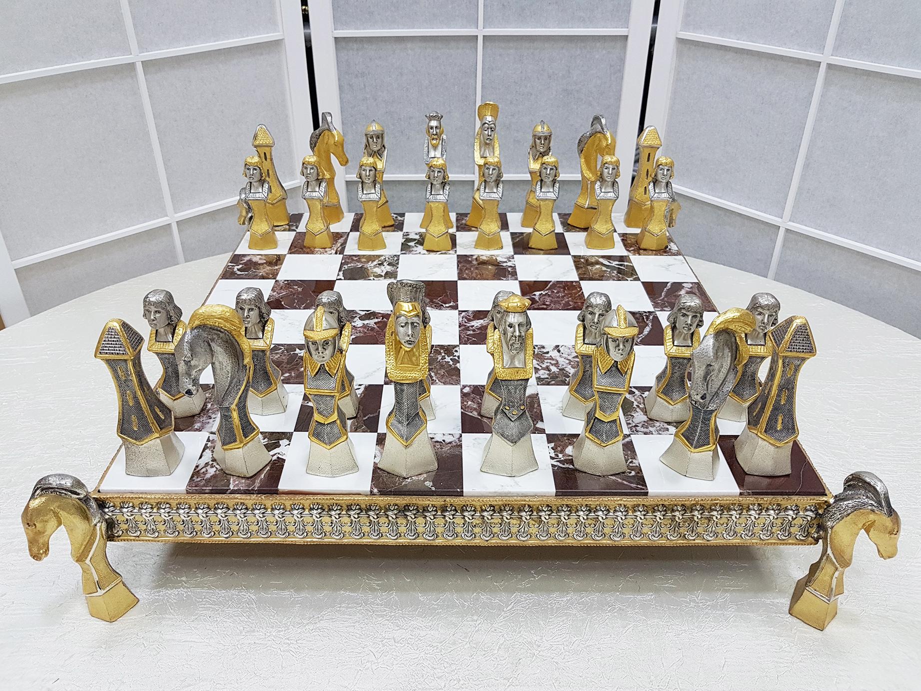 Planche d'échecs italienne du 20ème siècle en argent sterling, jaspe rouge de jeu d'échecs, marbre en vente 5