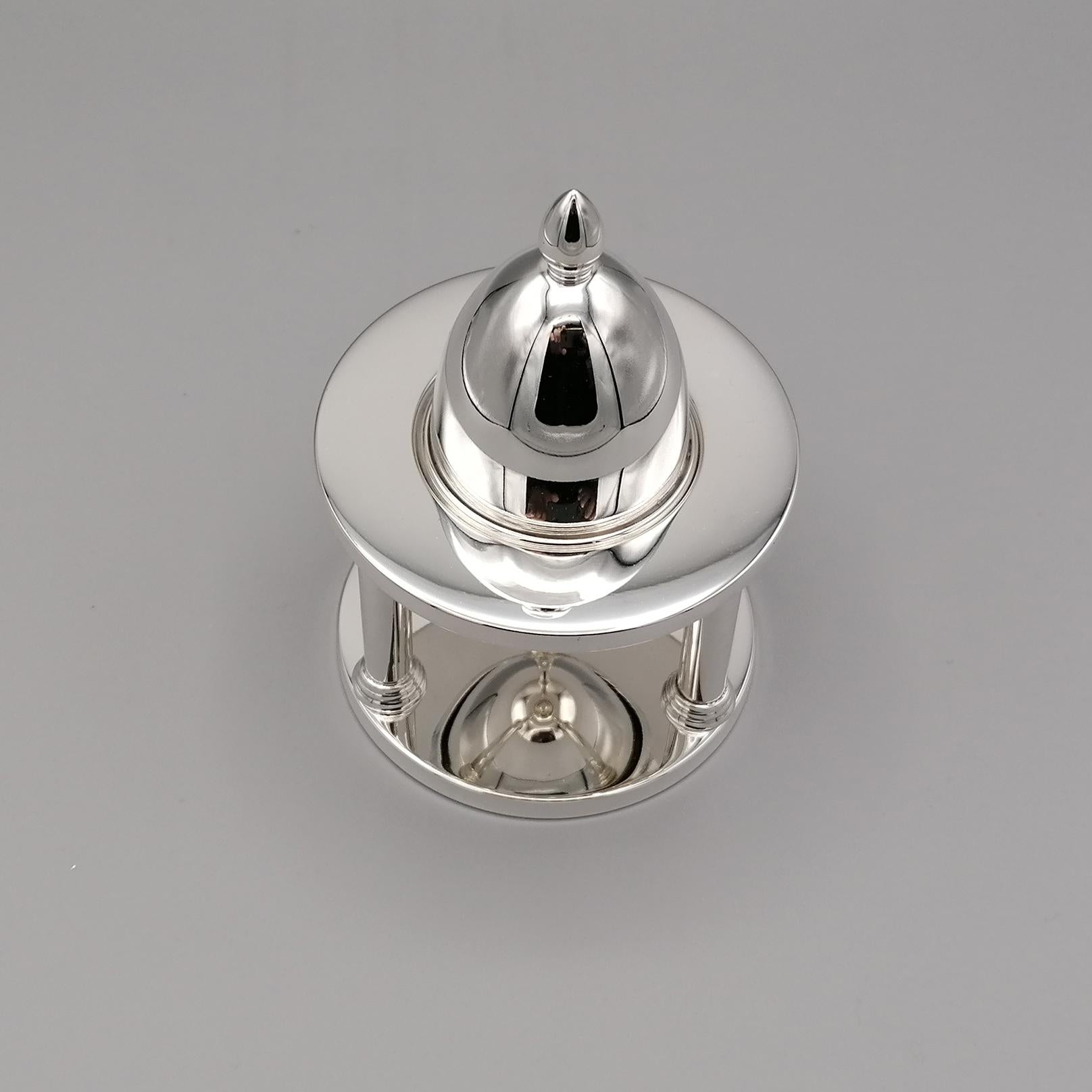 Hand-Crafted 20th Century Italian Sterling Silver Egg Cup For Sale