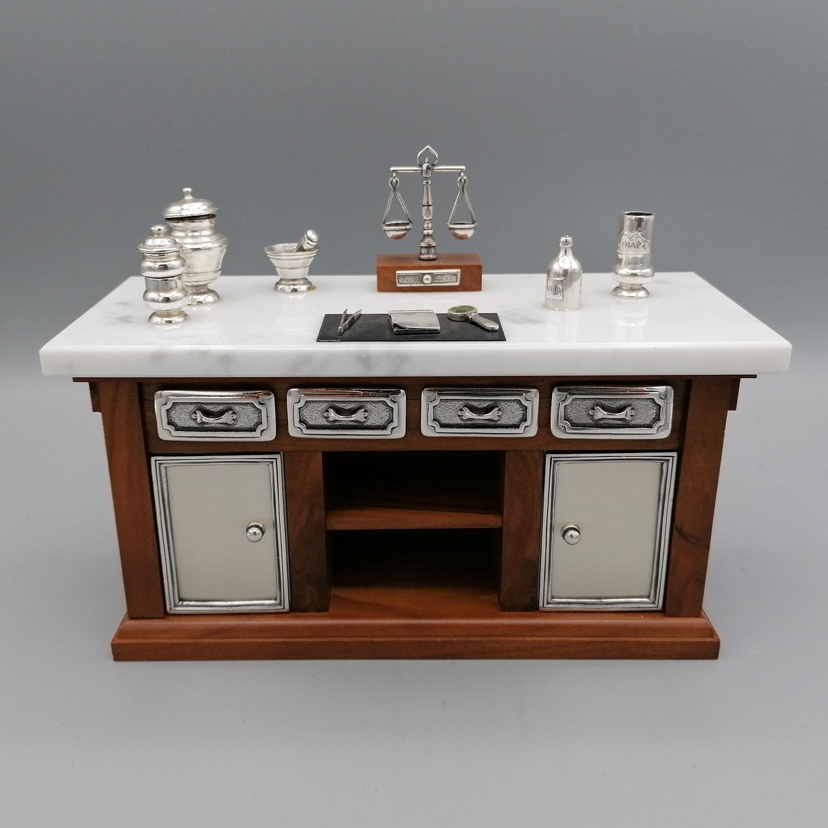 20th Century Italian Sterling Silver  Marble Miniature Pharmacist Workbench In Excellent Condition In VALENZA, IT