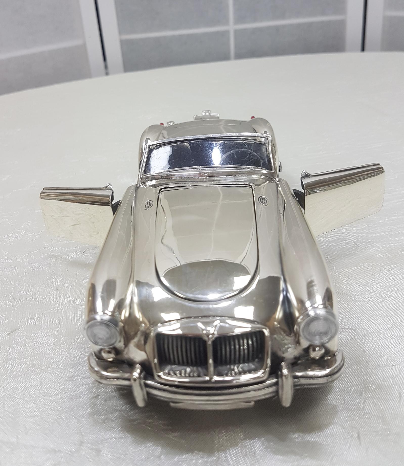 20th Century Italian Sterling Silver MG Twin Cam Car In Good Condition In VALENZA, IT