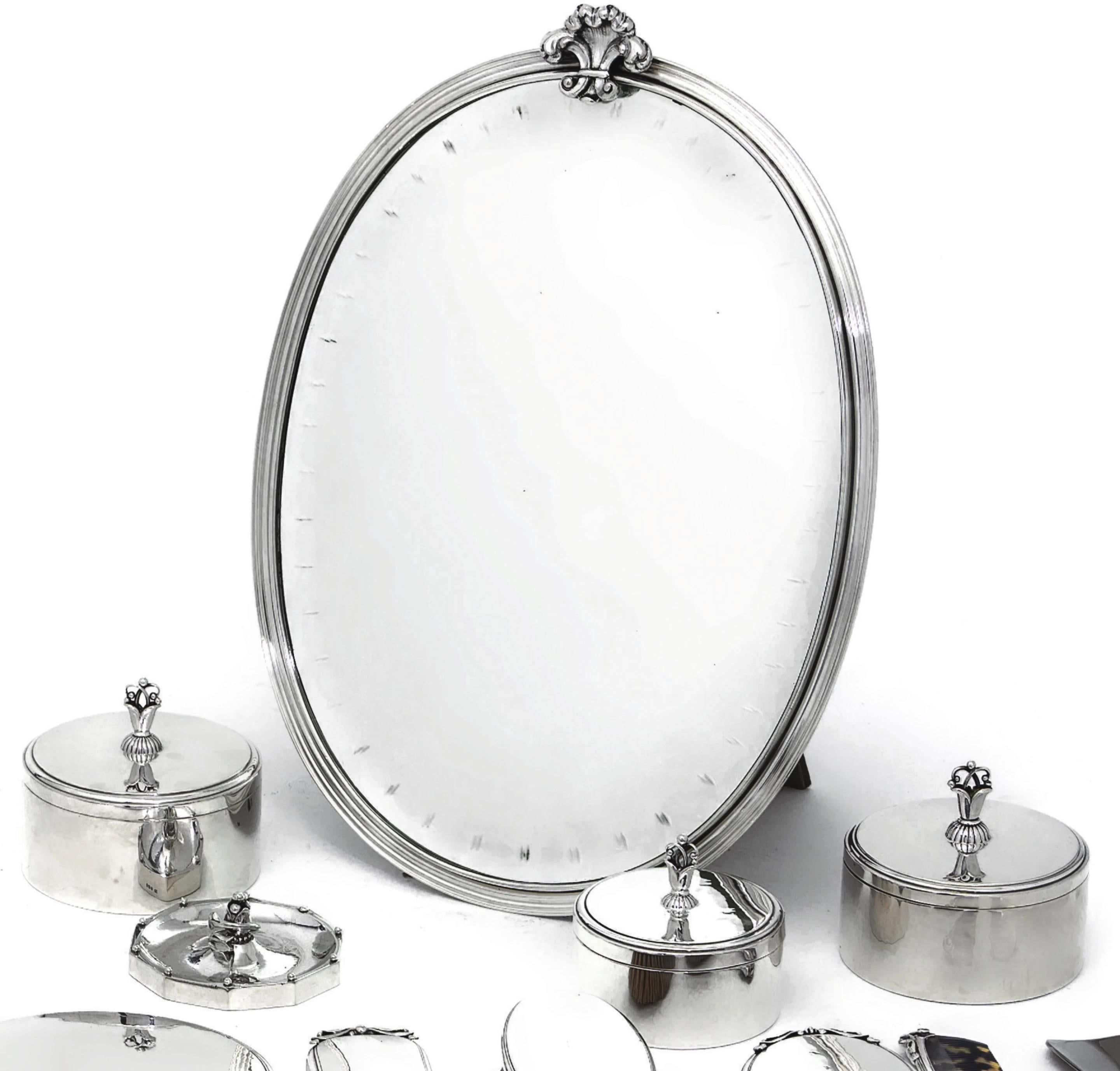 Miroir ovale italien de Mario Buccellati en argent sterling du 20ème siècle en vente 11